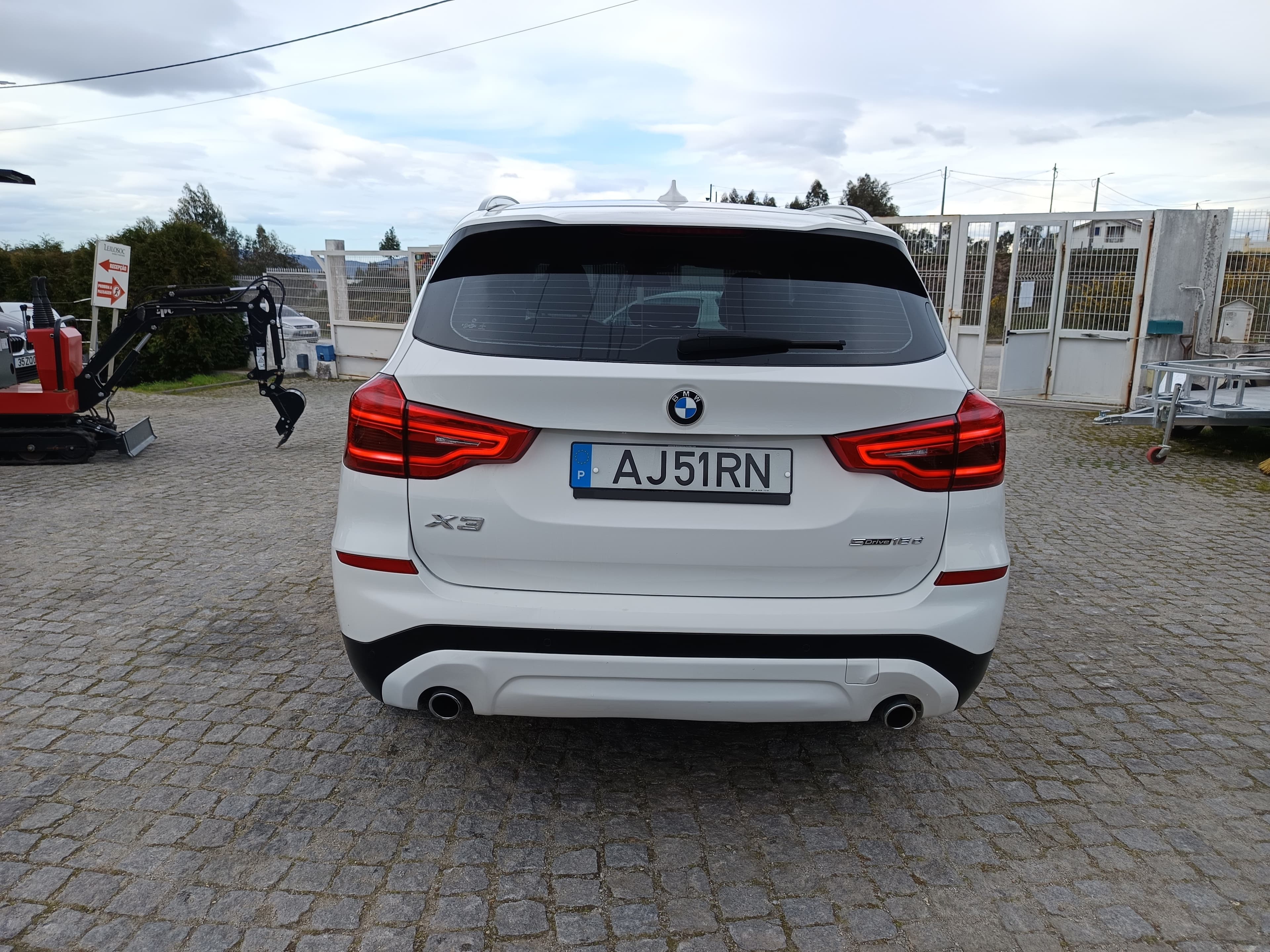 BMW X3 sDrive18d · Ano 2021 — imagem 6