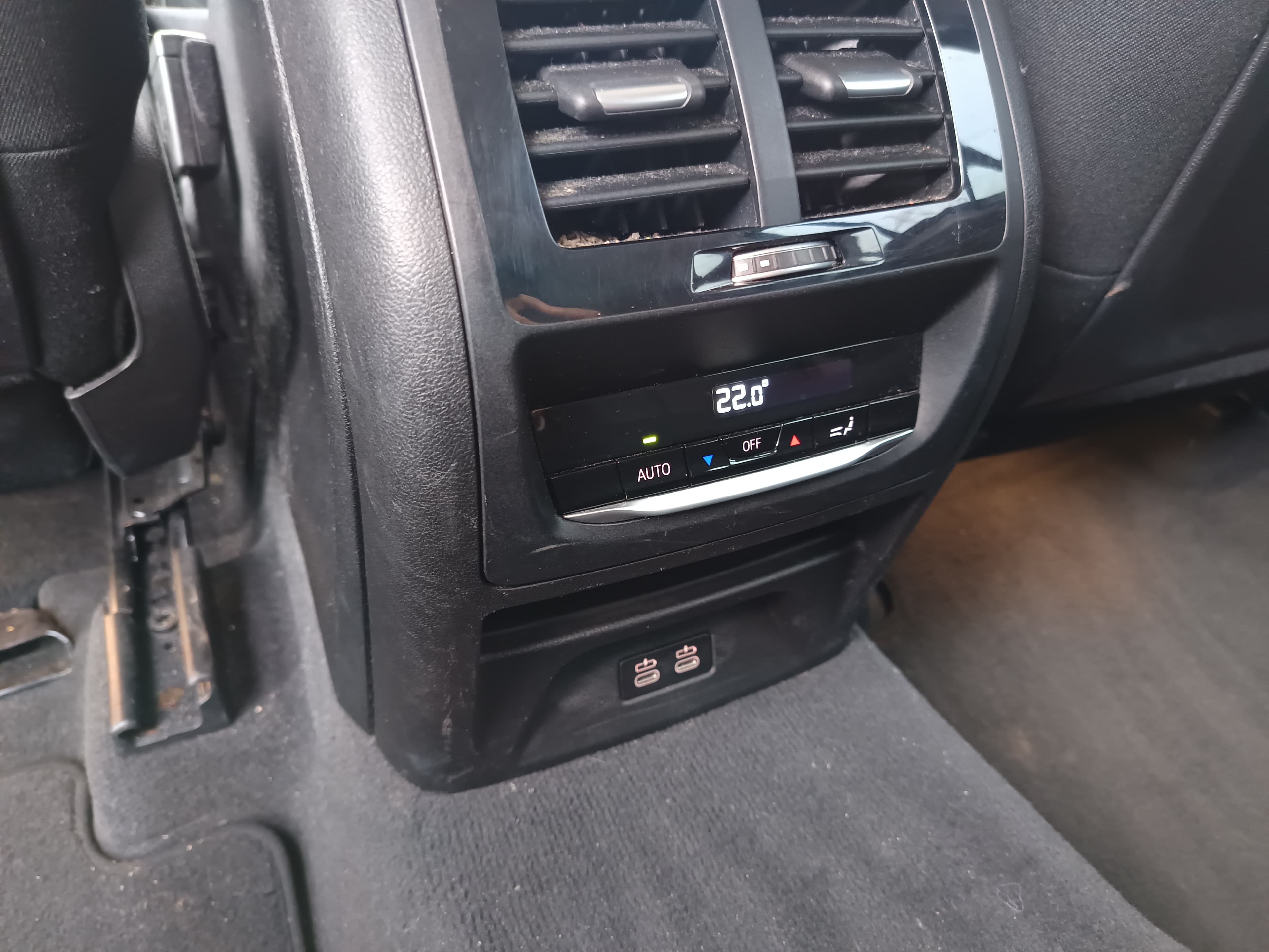 BMW X3 sDrive18d · Ano 2021 — imagem 47