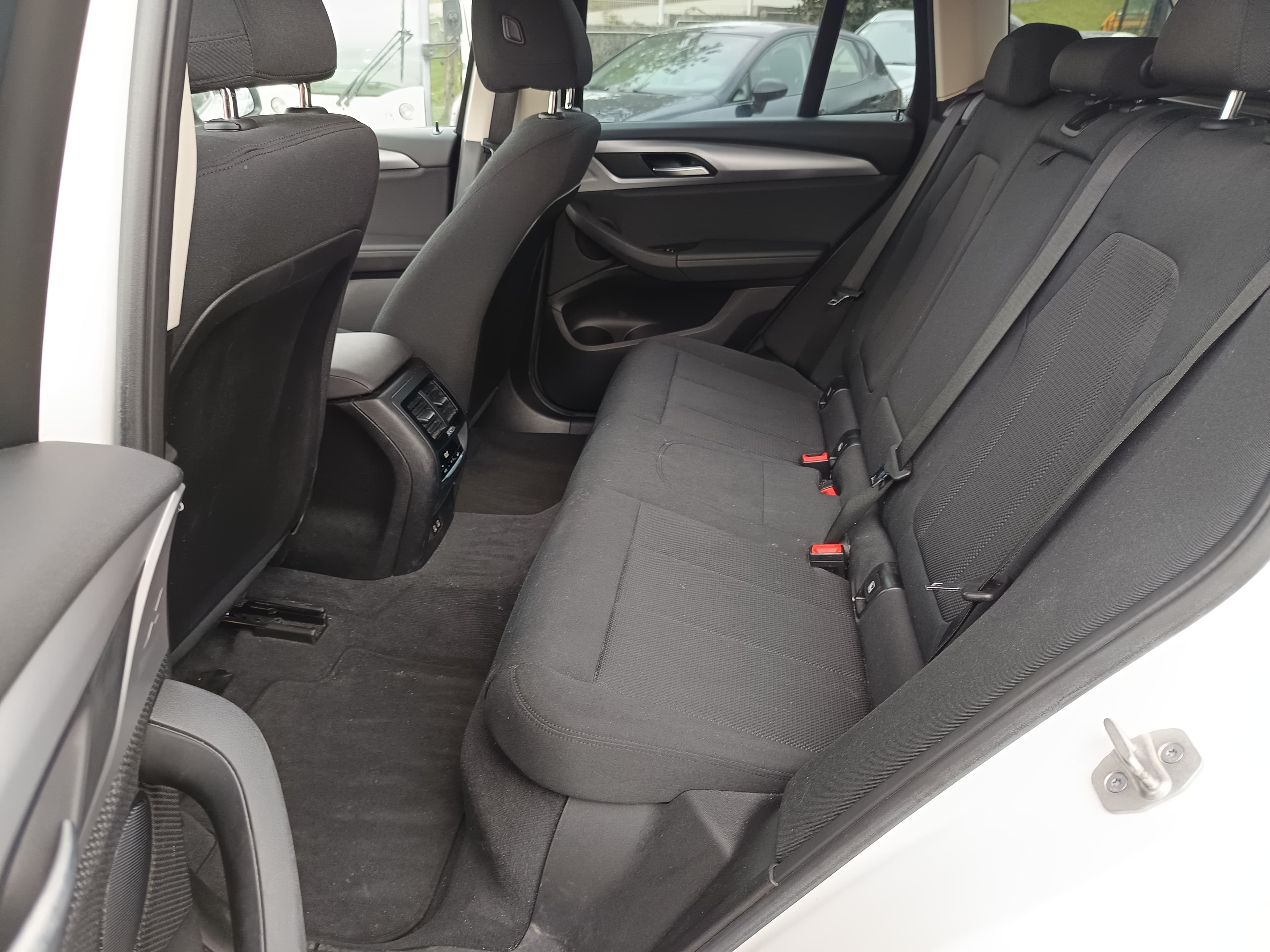 BMW X3 sDrive18d · Ano 2021 — imagem 31