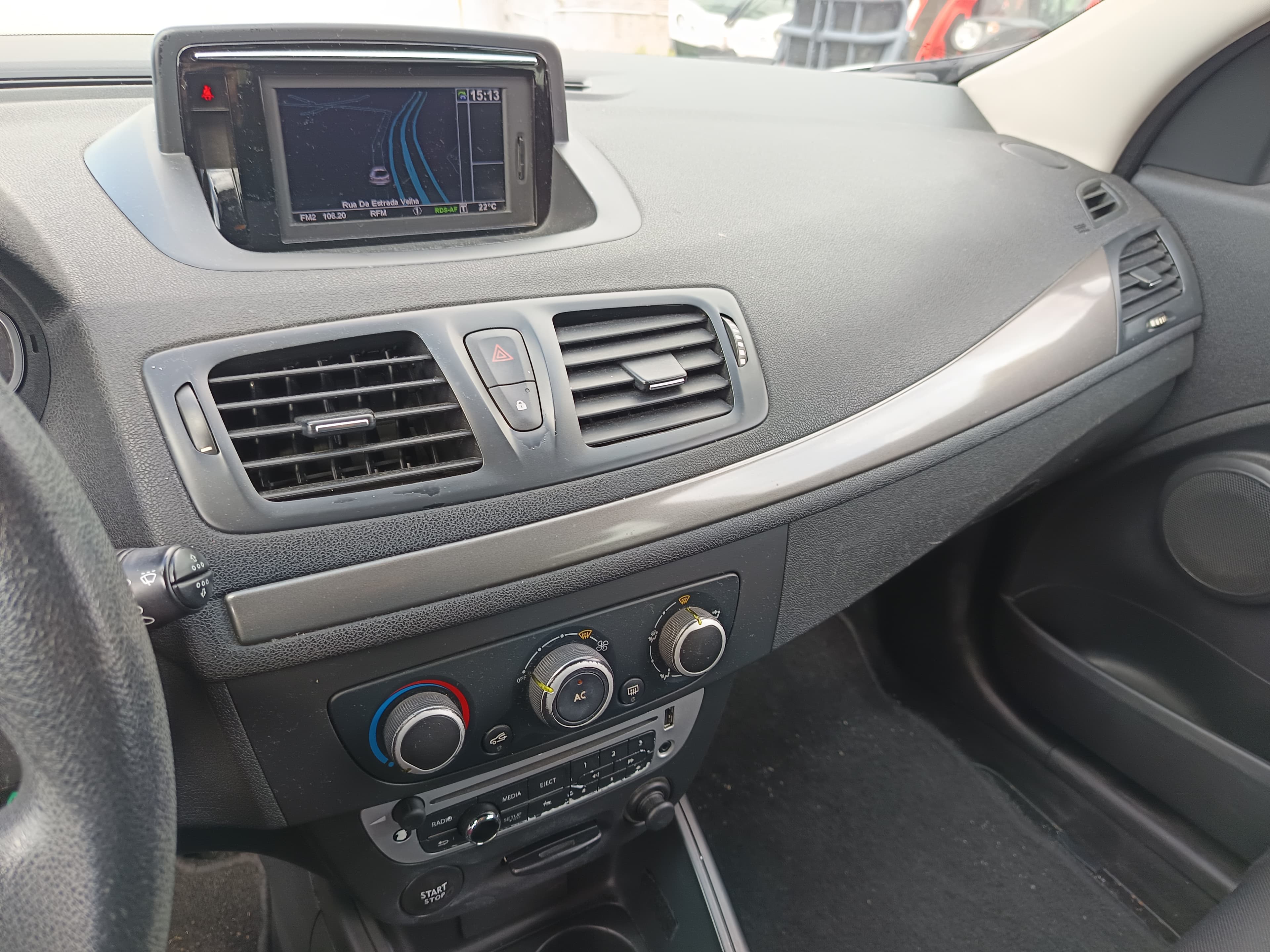 Renault Megáne · Ano 2012 — imagen 16