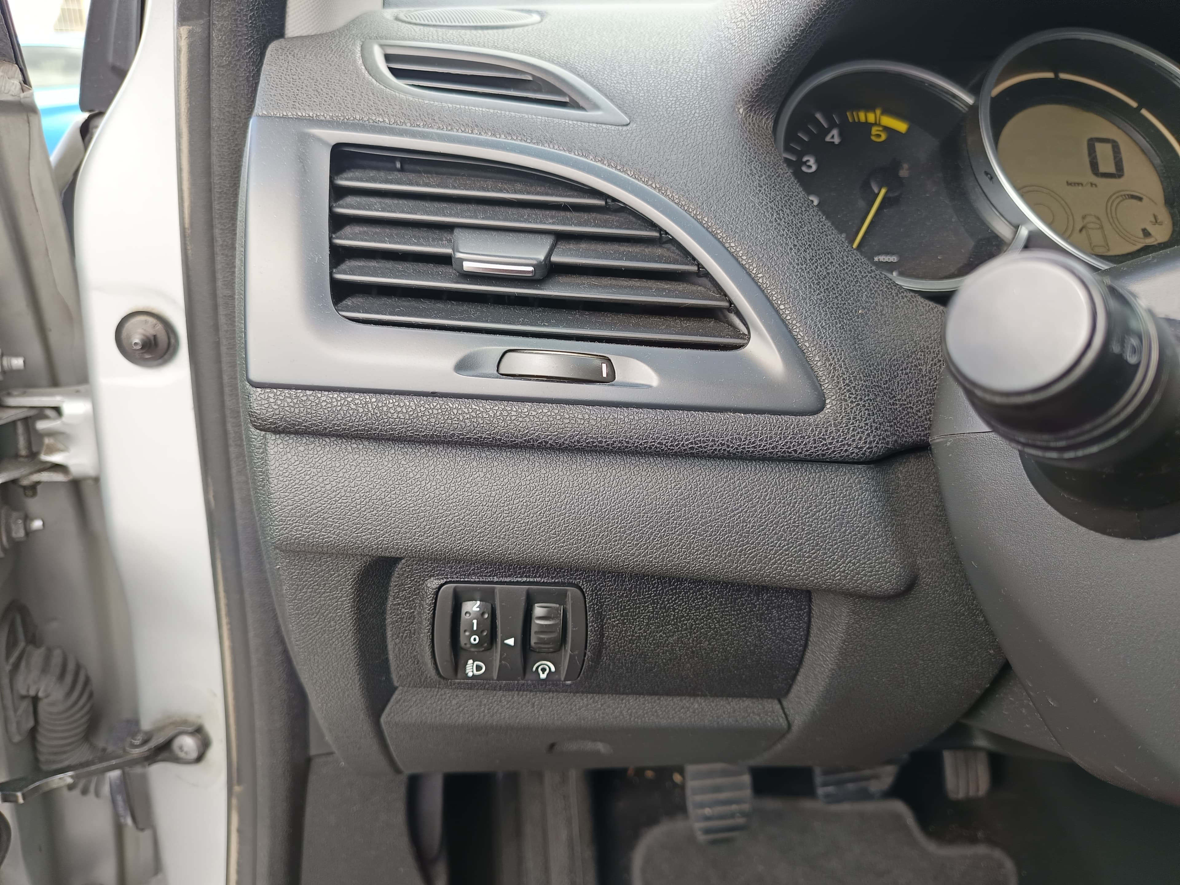 Renault Megáne · Ano 2012 — imagen 24