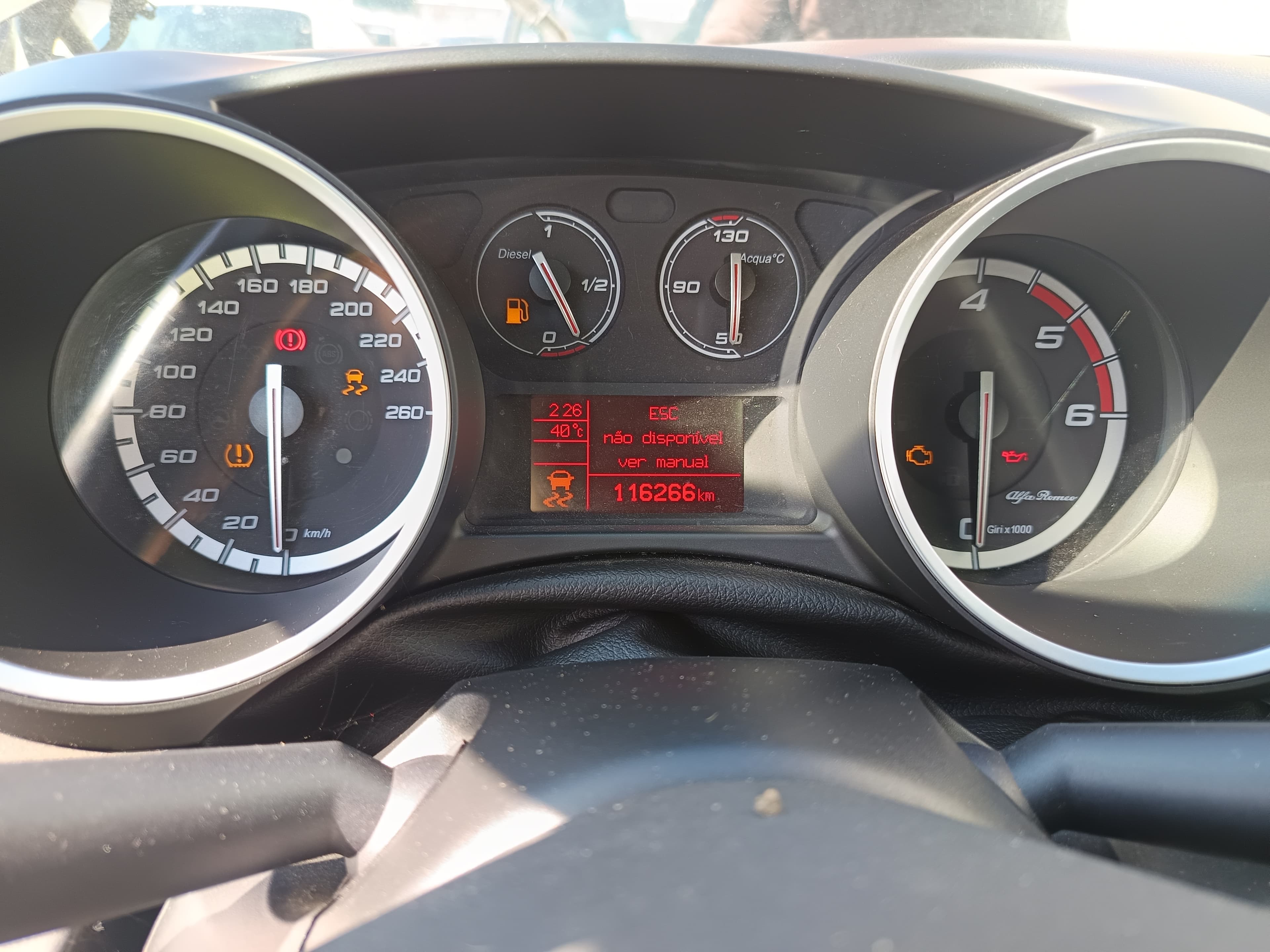 Alfa Romeo Giulietta · Ano 2014 — imagem 19