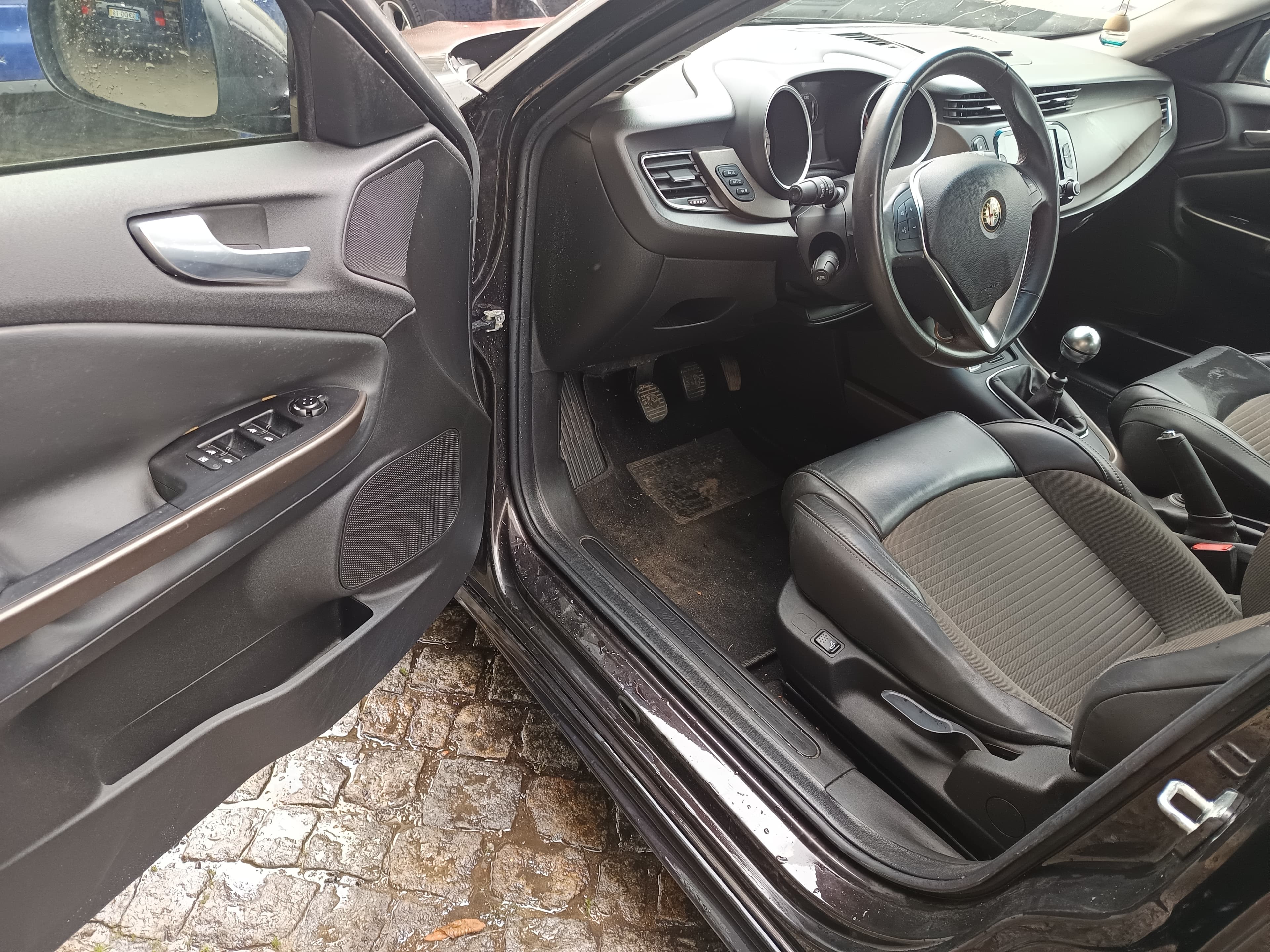 Alfa Romeo Giulietta · Ano 2014 — imagem 35