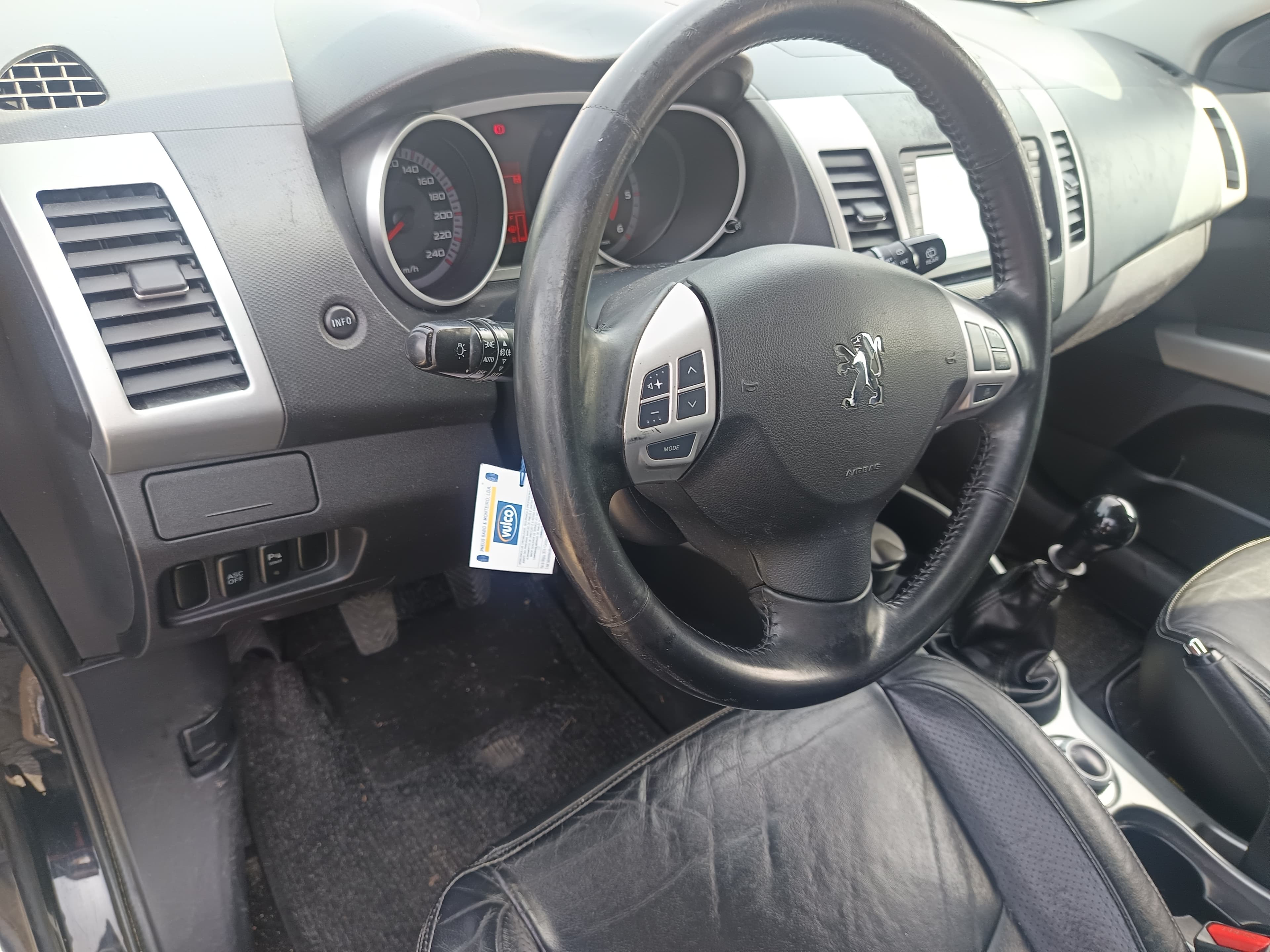 Peugeot 4007 · Ano 2009 — imagem 16