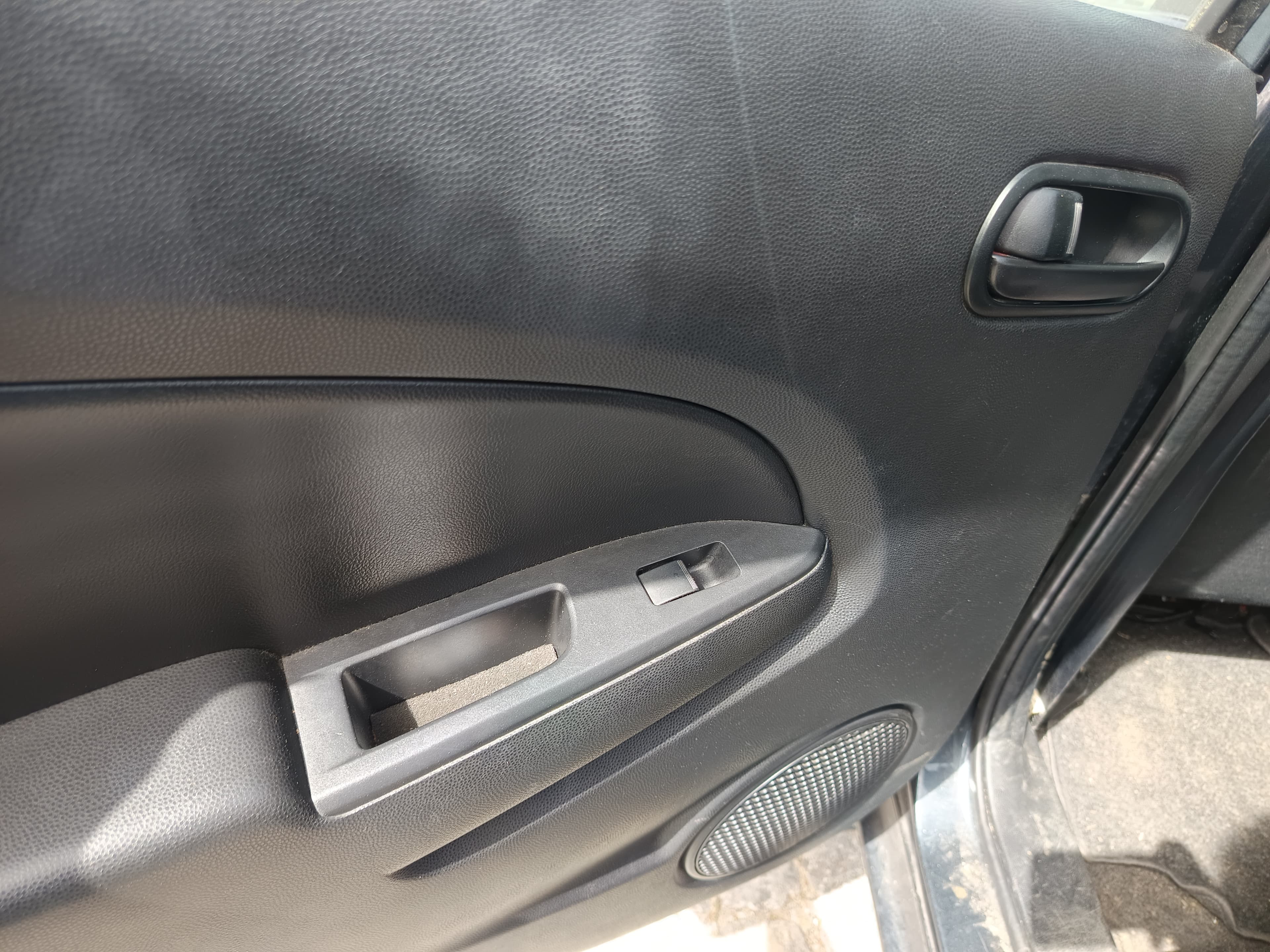 Mazda 2 · Ano 2008 — imagem 32
