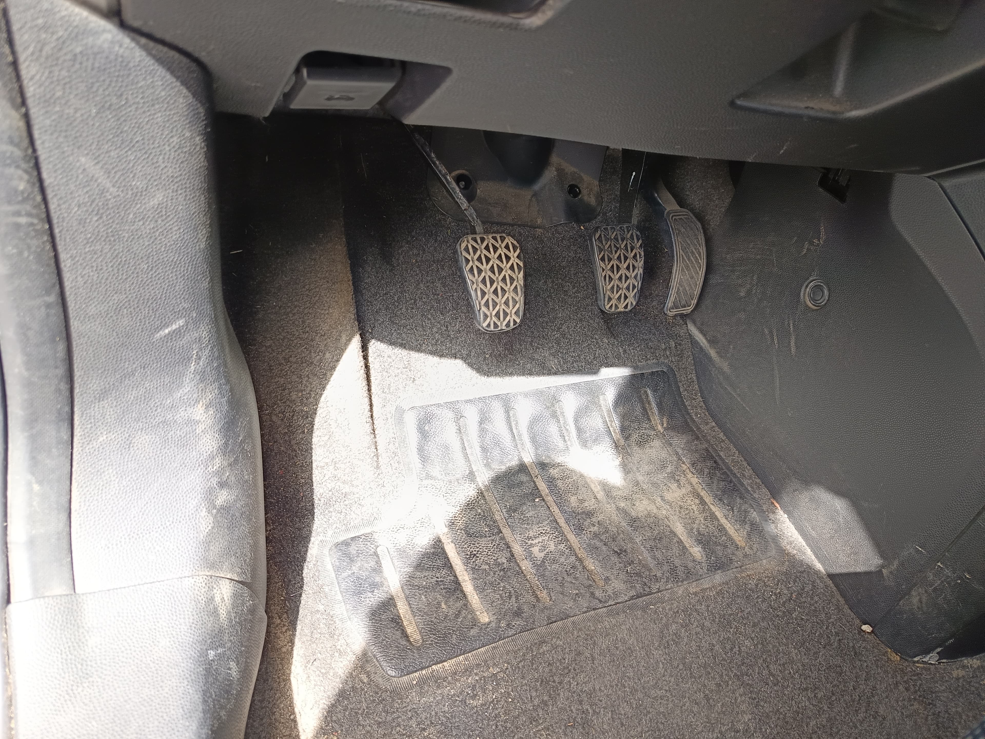 Mazda 2 · Ano 2008 — imagem 37