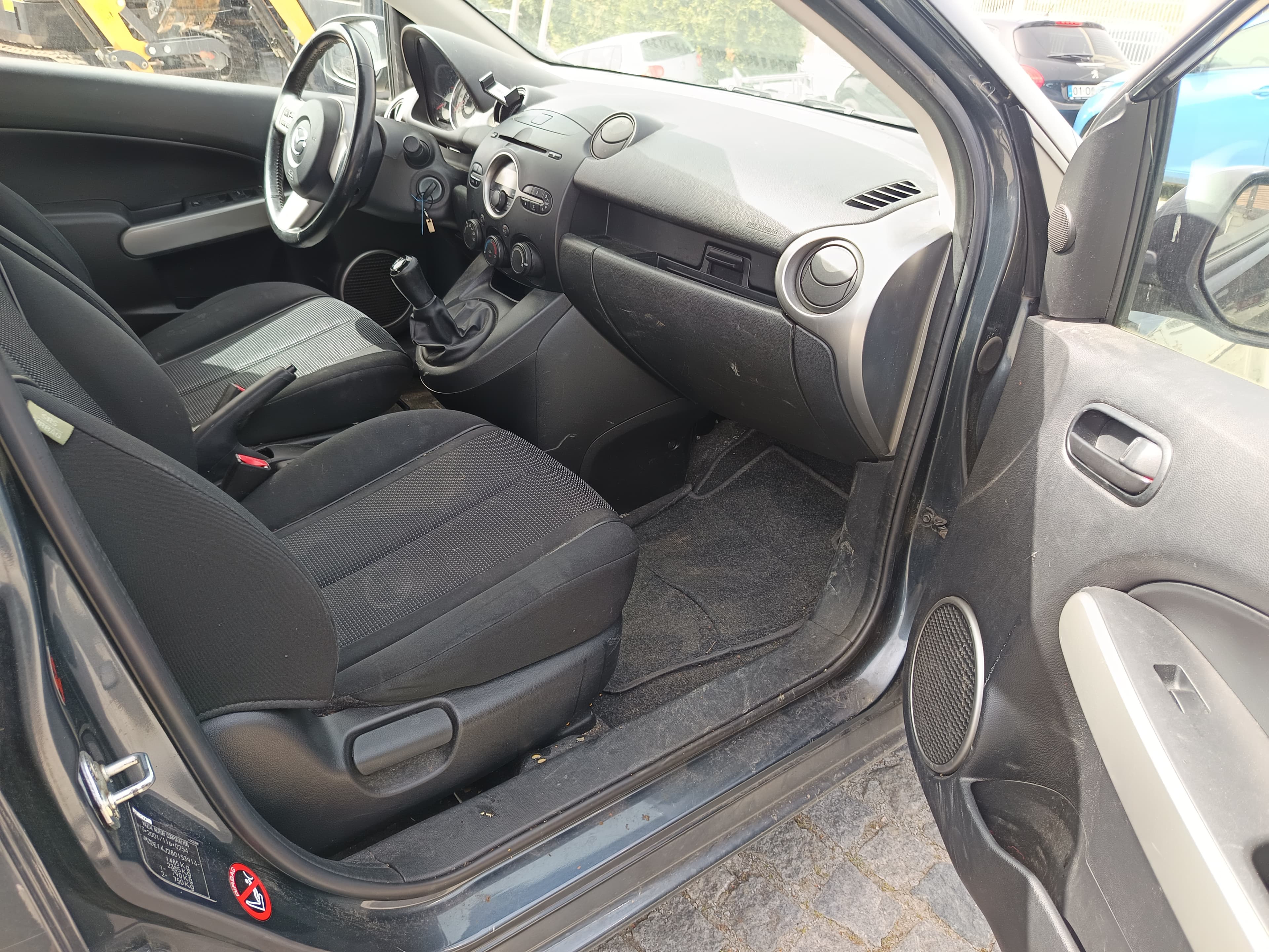 Mazda 2 · Ano 2008 — imagem 27