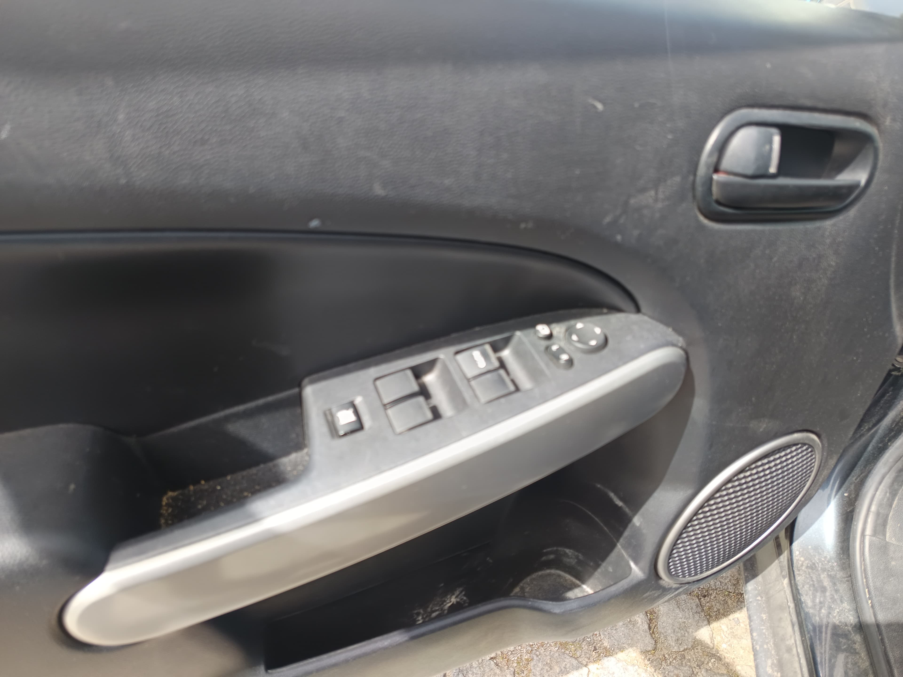 Mazda 2 · Ano 2008 — imagem 35
