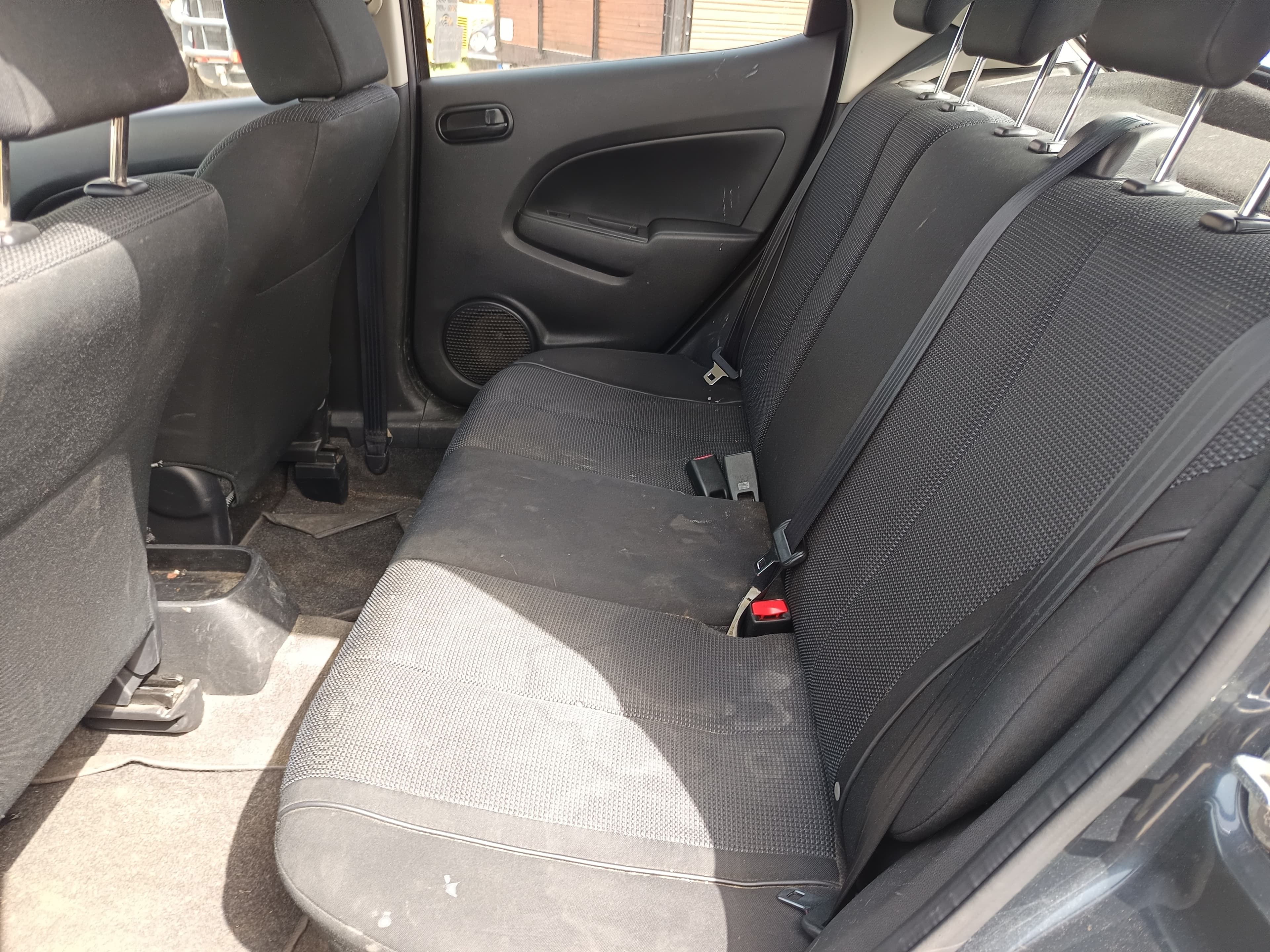 Mazda 2 · Ano 2008 — imagem 33