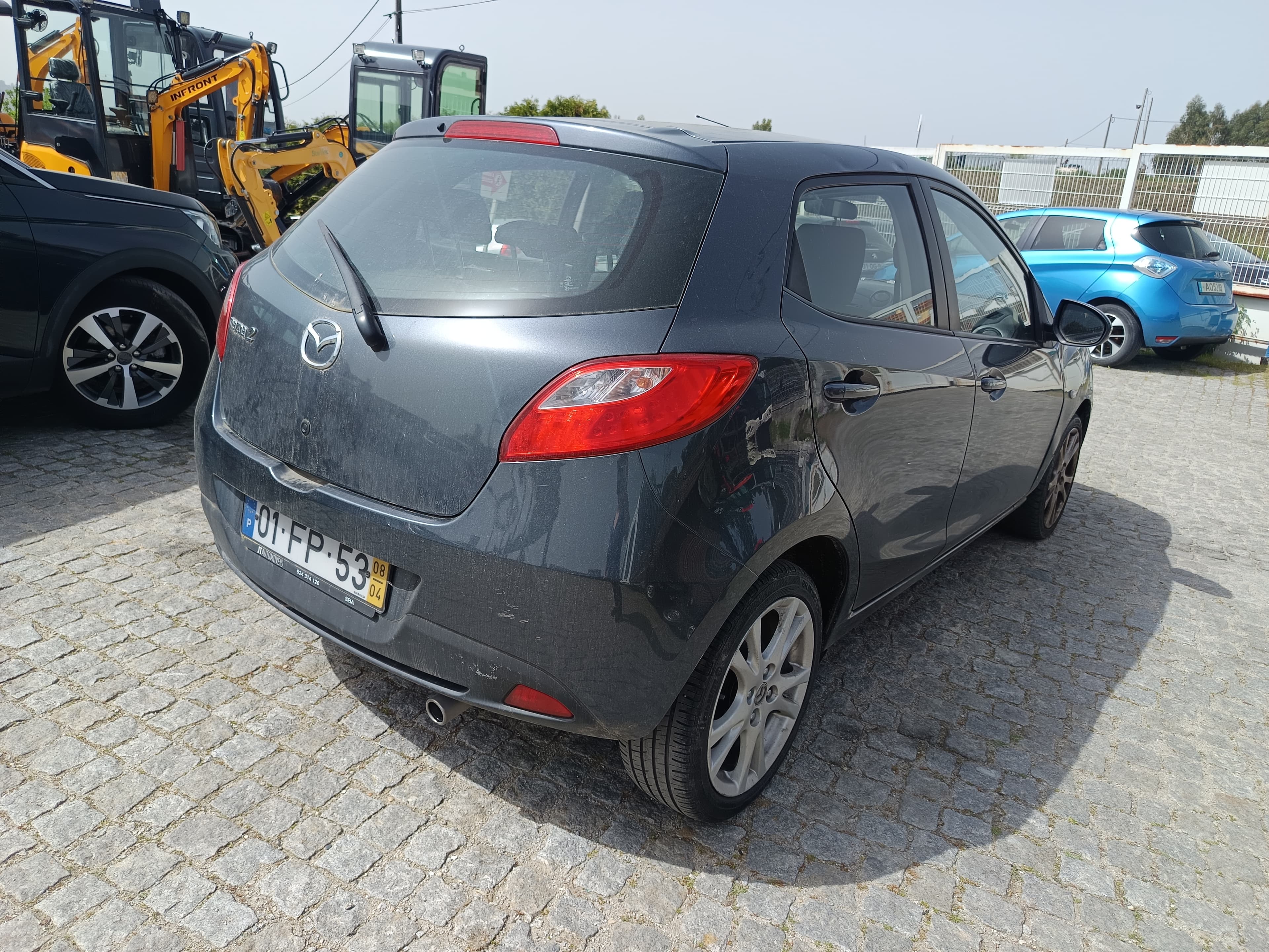Mazda 2 · Ano 2008 — imagem 4