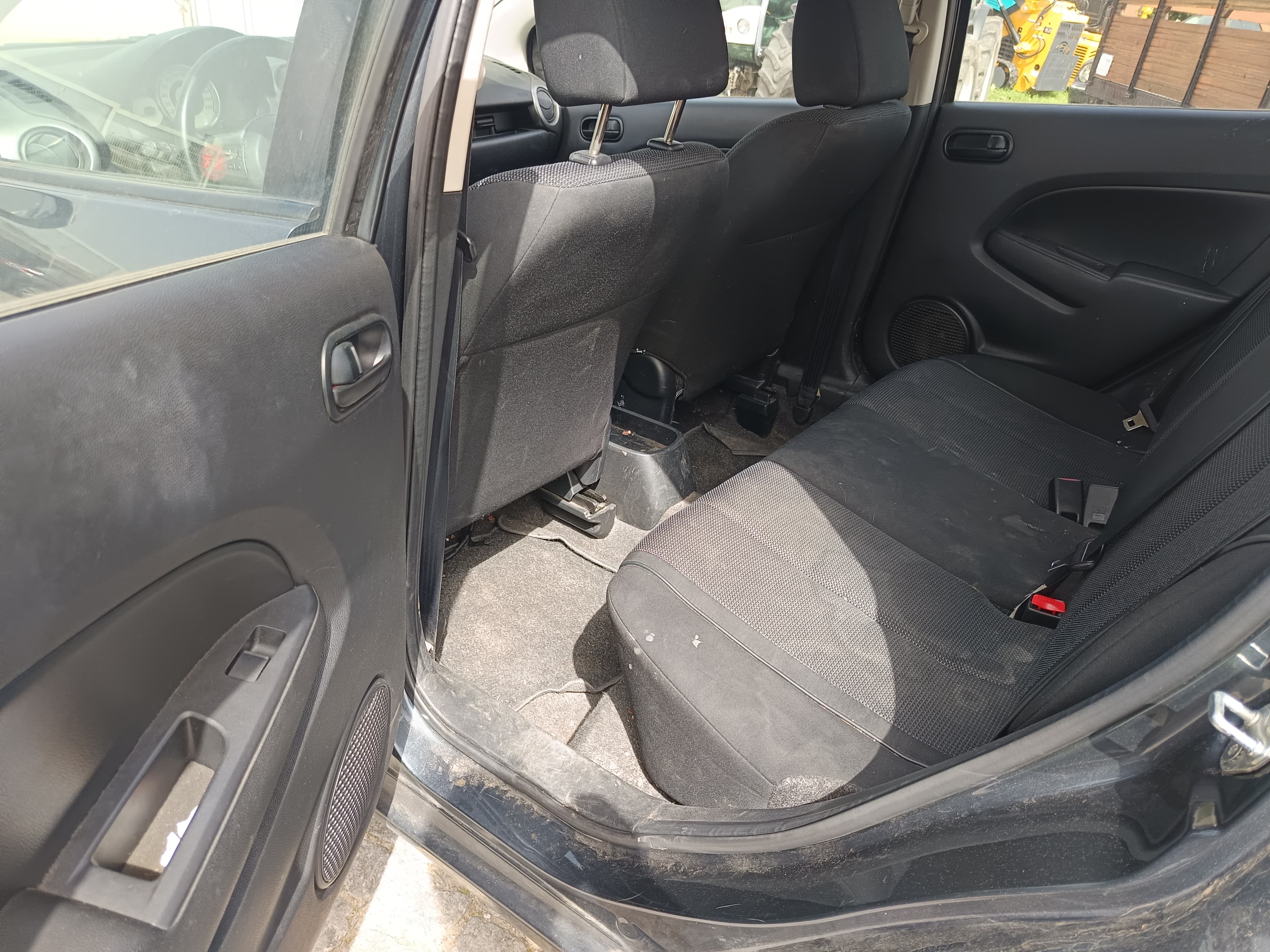 Mazda 2 · Ano 2008 — imagem 31
