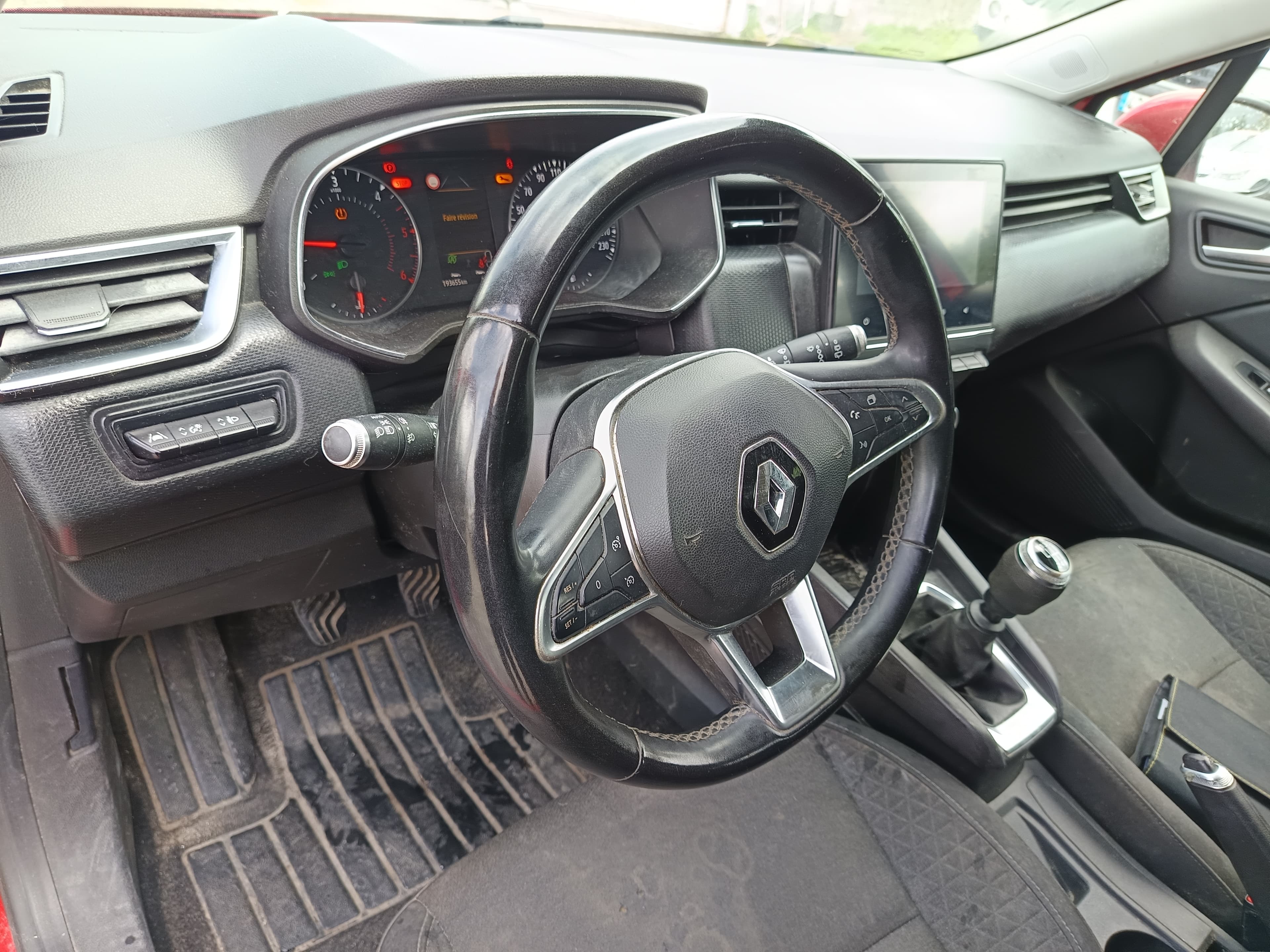 Renault Clio · Ano 2020 — image 40