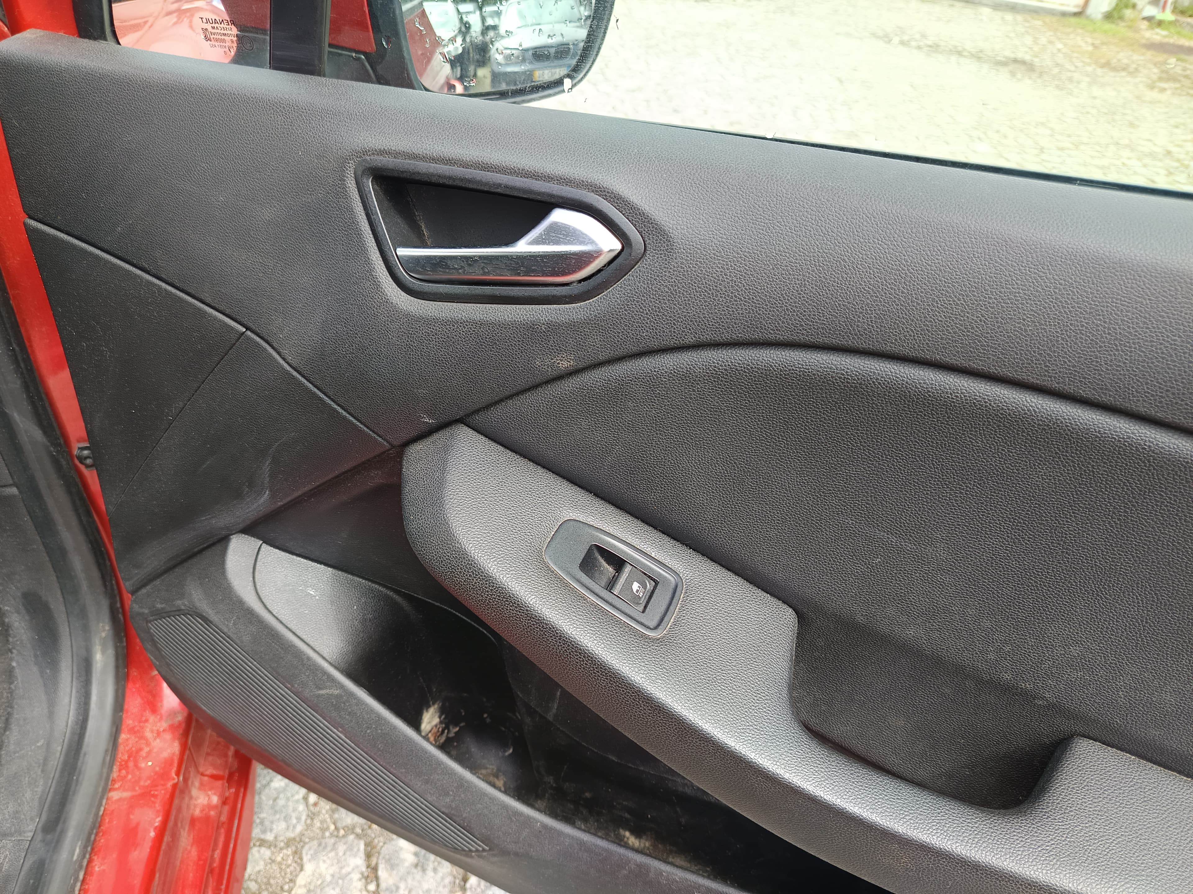 Renault Clio · Ano 2020 — image 30