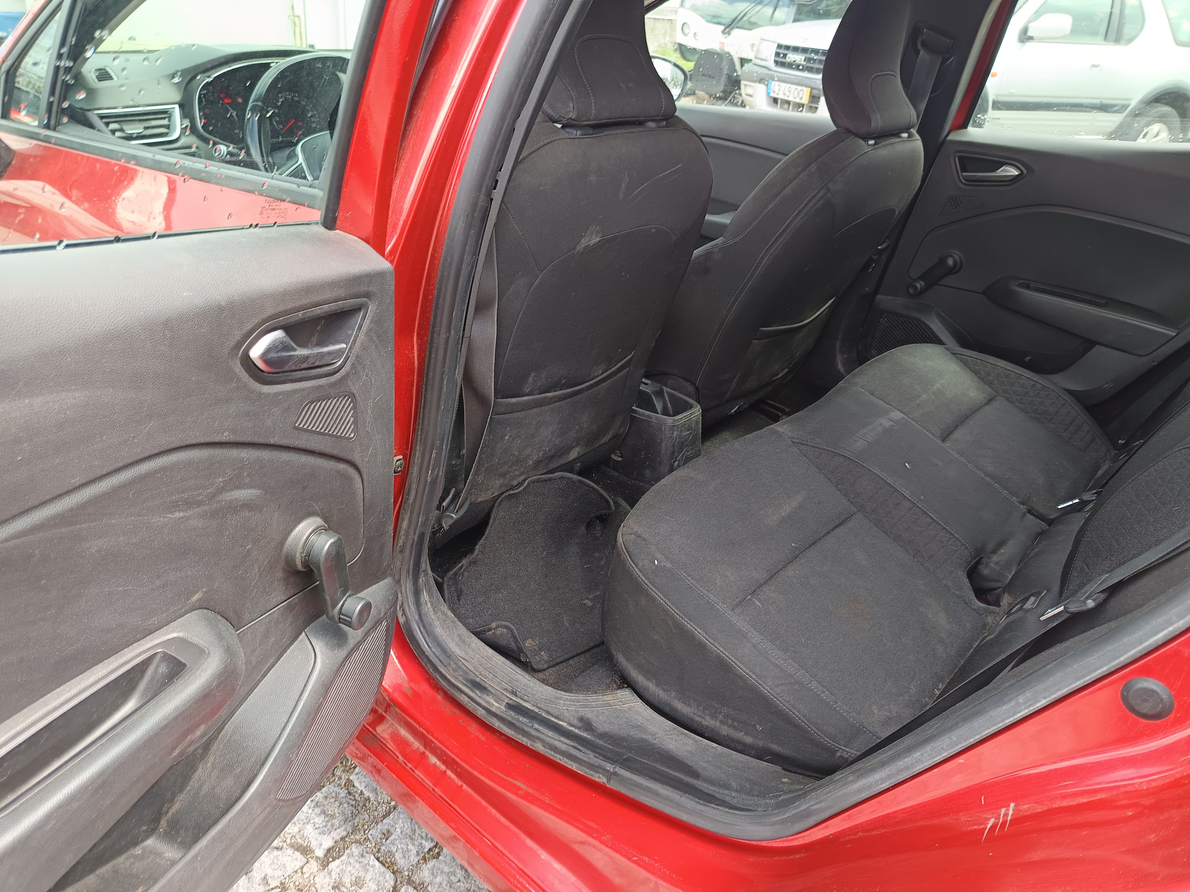 Renault Clio · Ano 2020 — image 33