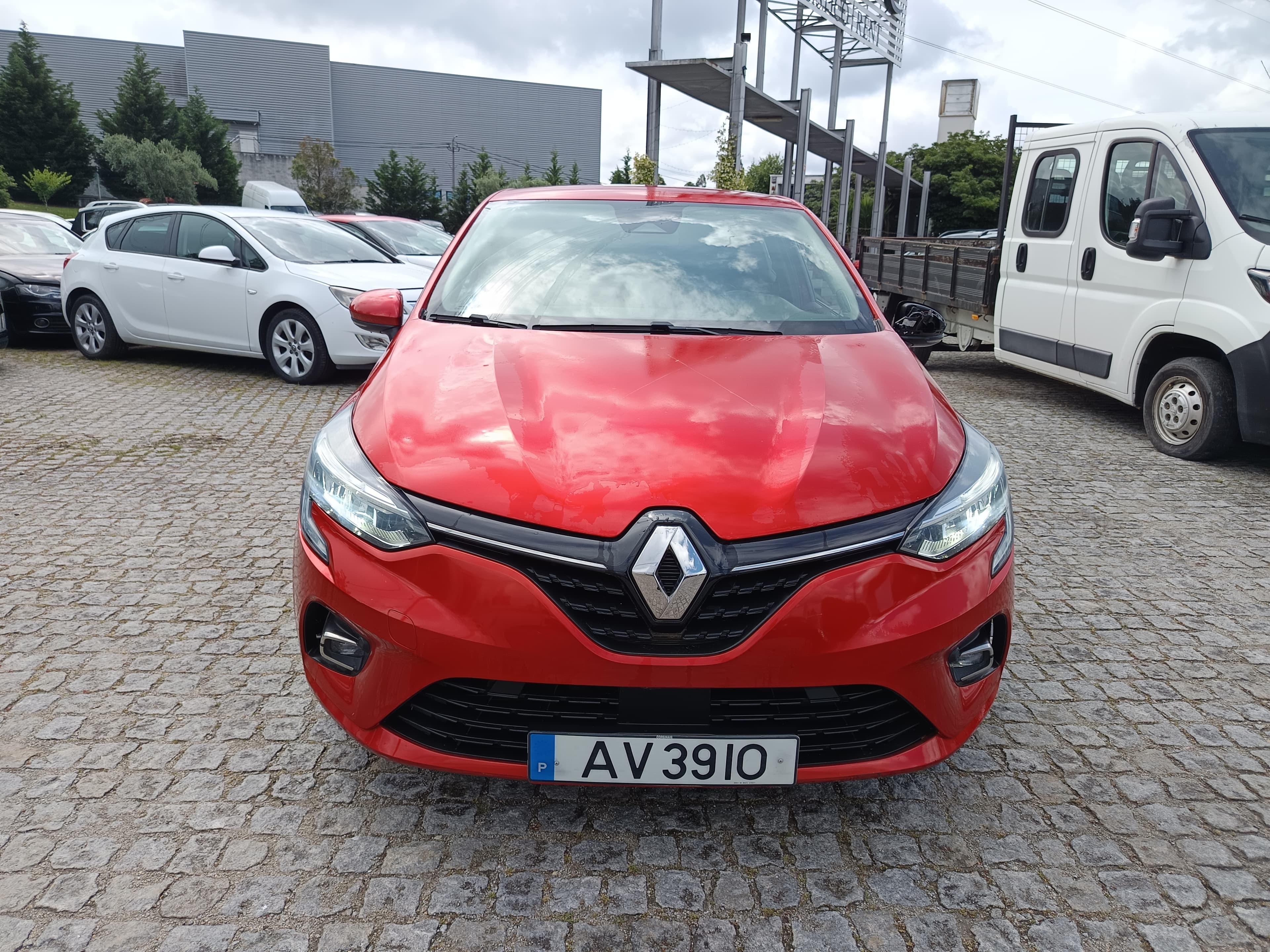 Renault Clio · Ano 2020 — image 2