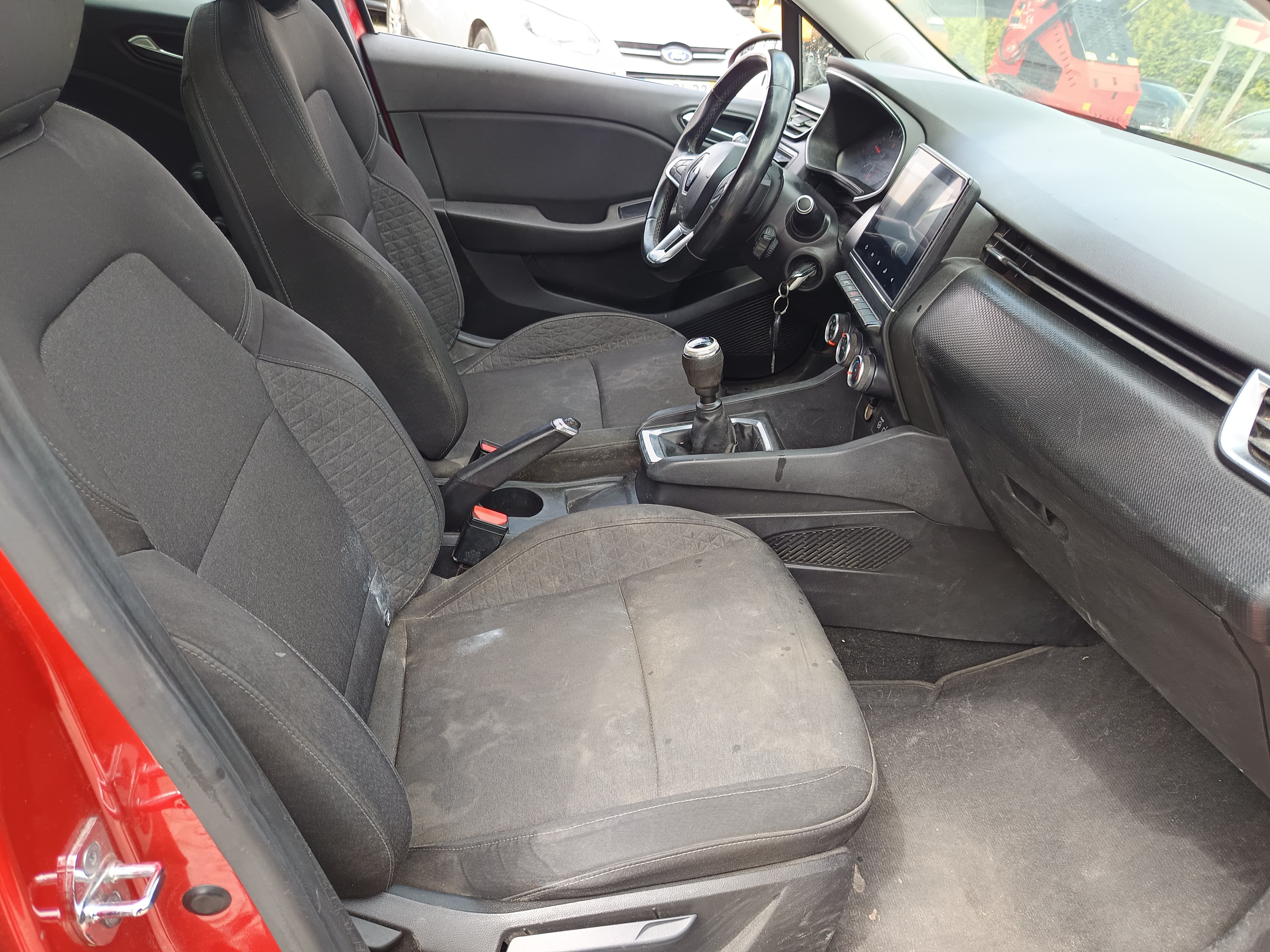Renault Clio · Ano 2020 — image 31