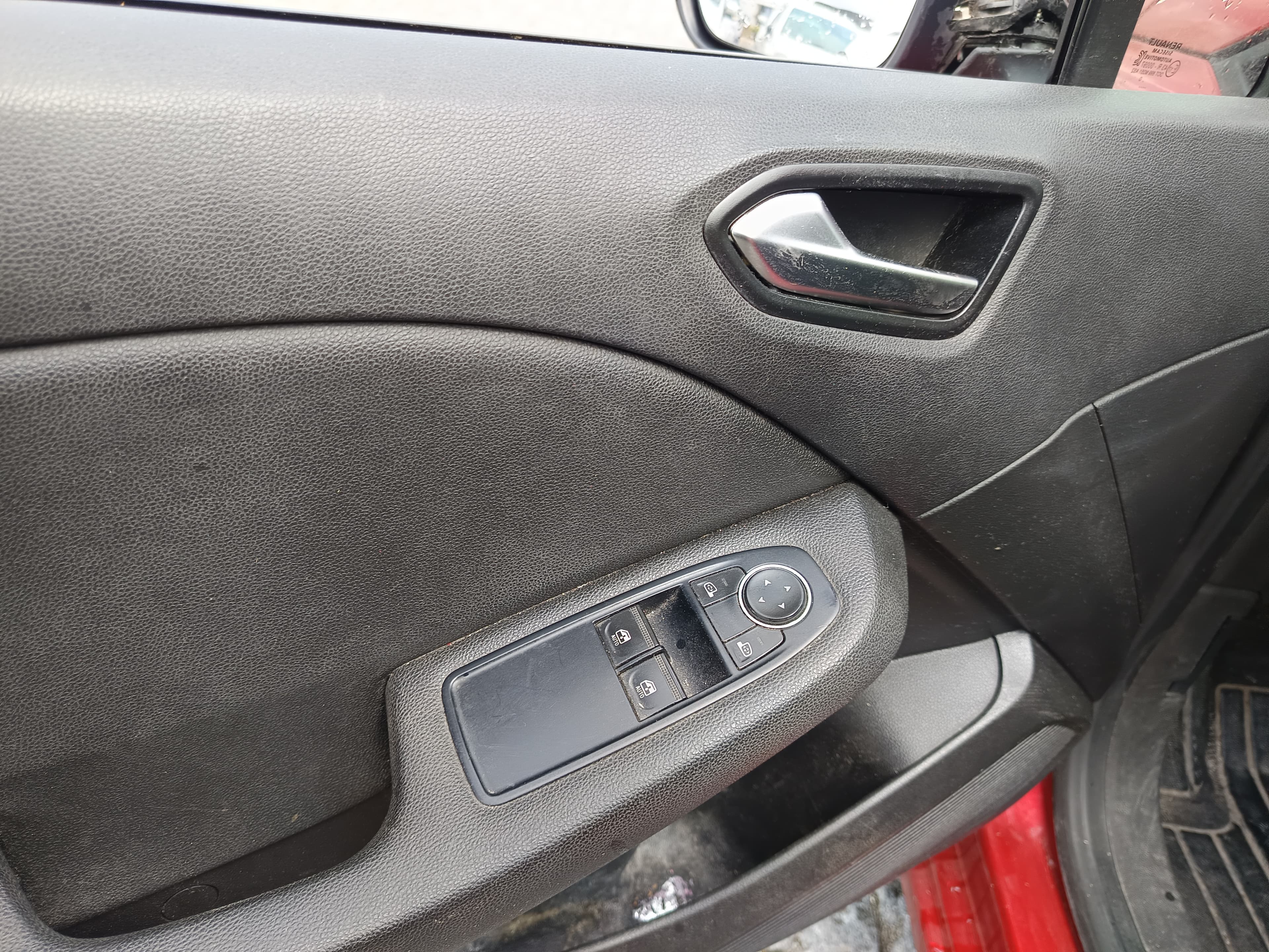 Renault Clio · Ano 2020 — image 37