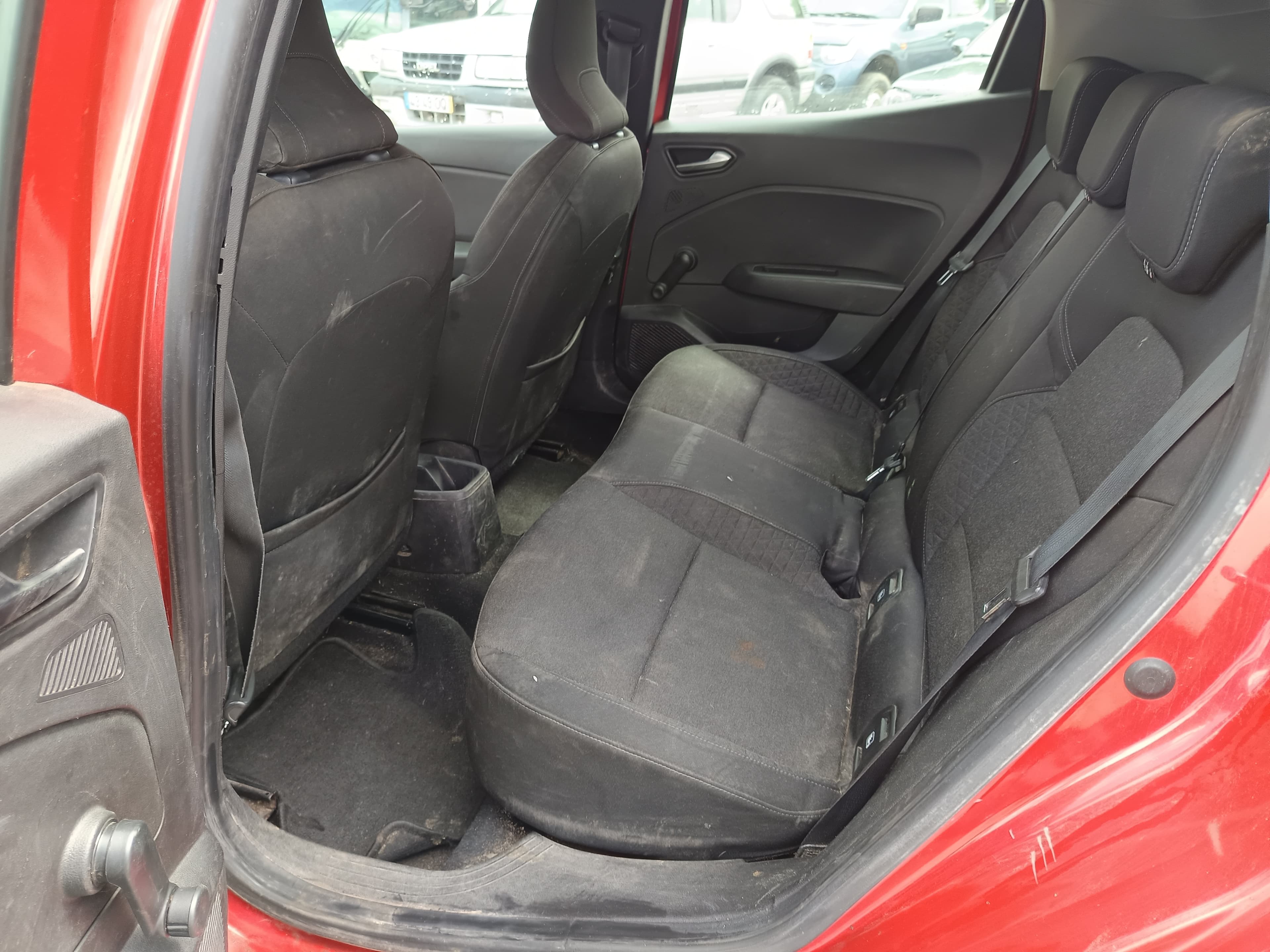 Renault Clio · Ano 2020 — image 35
