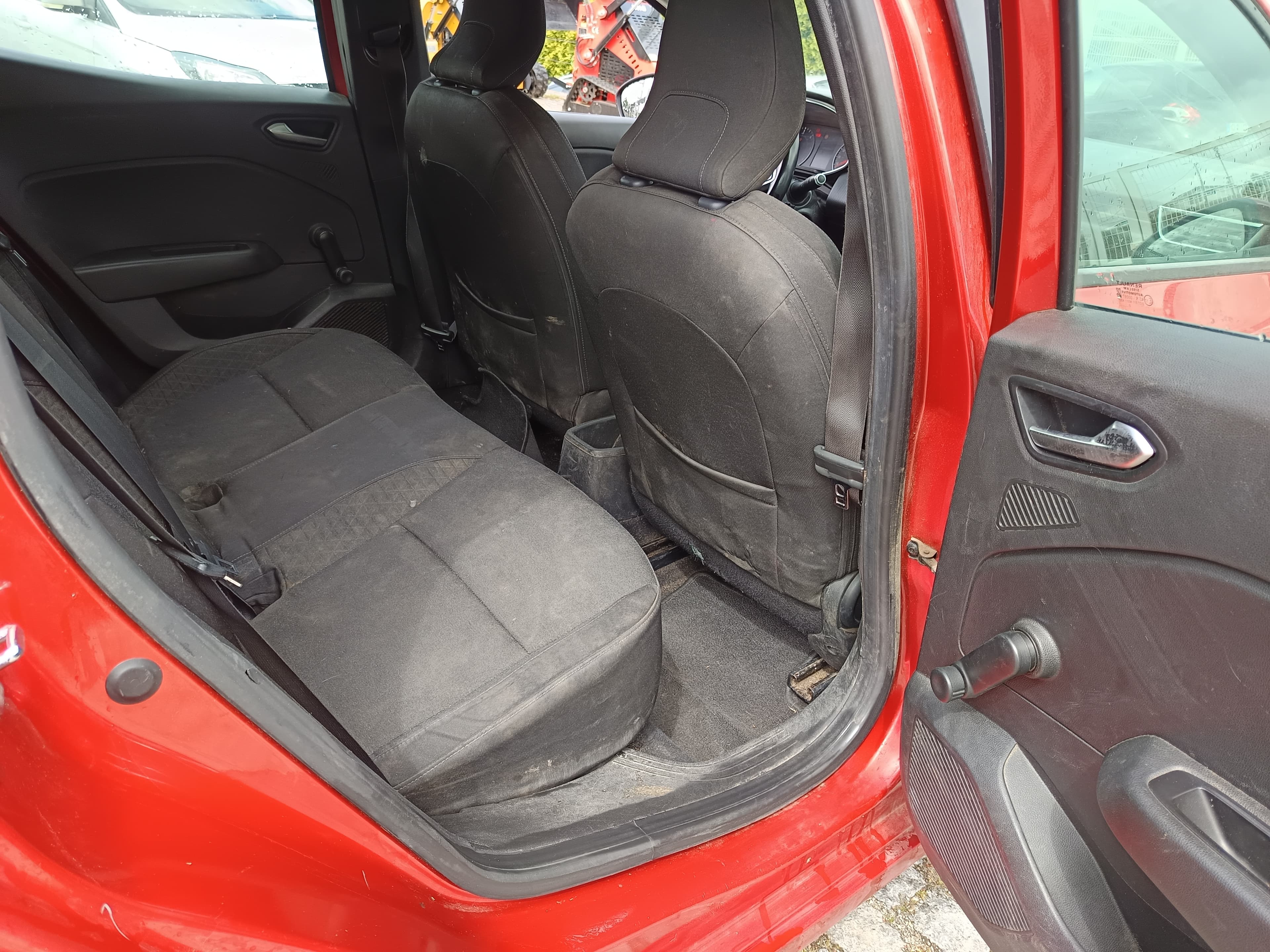 Renault Clio · Ano 2020 — image 26