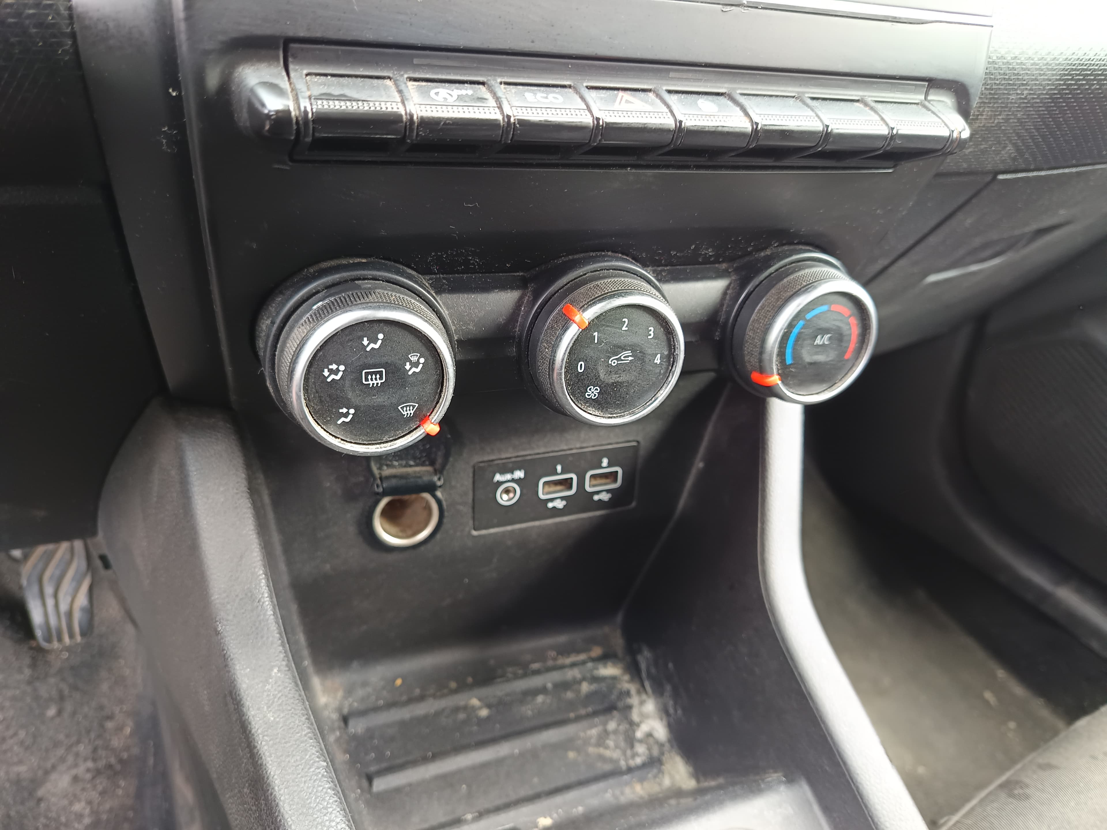 Renault Clio · Ano 2020 — image 42