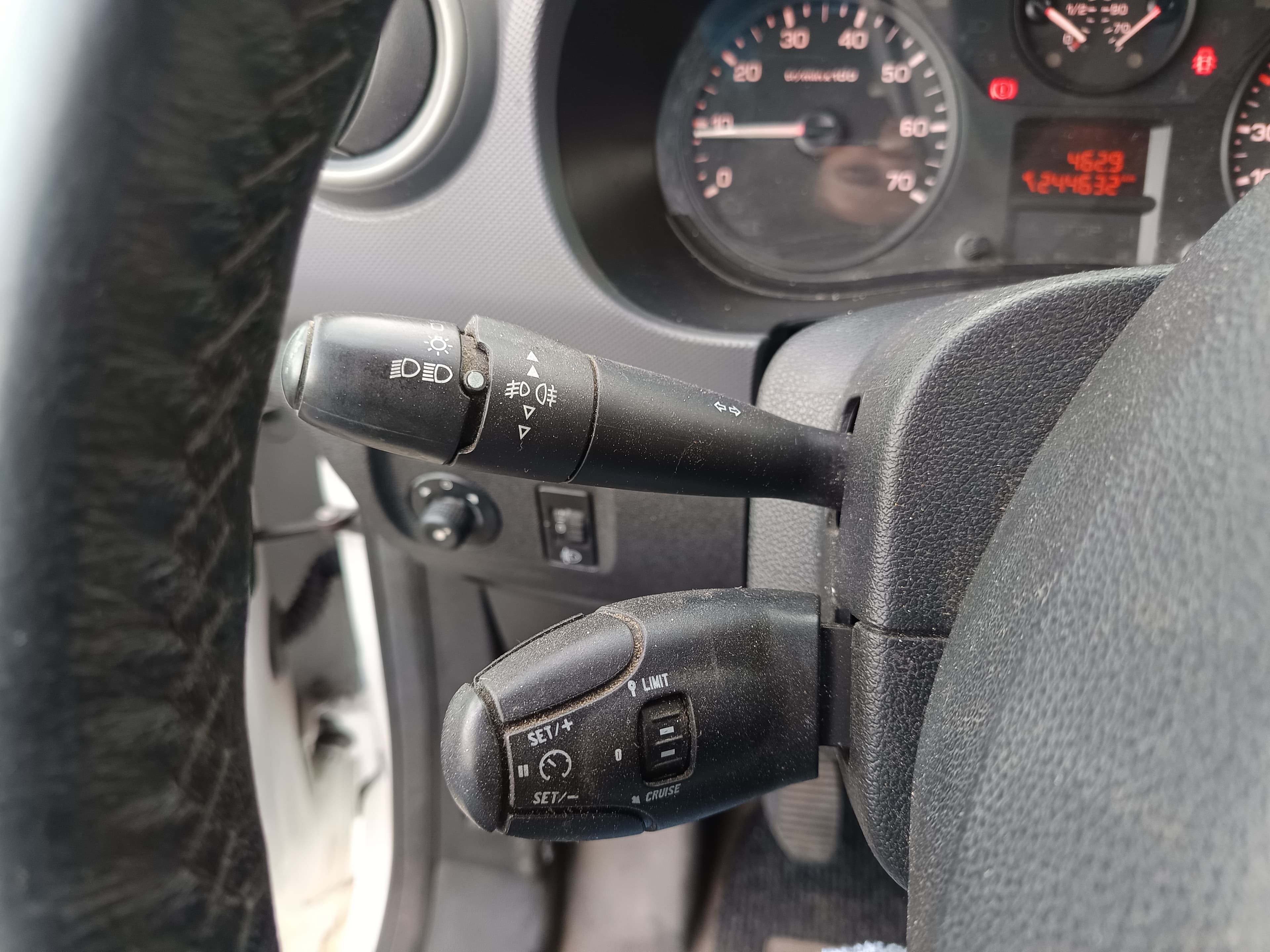 Peugeot Partner · Ano 2014 — image 37