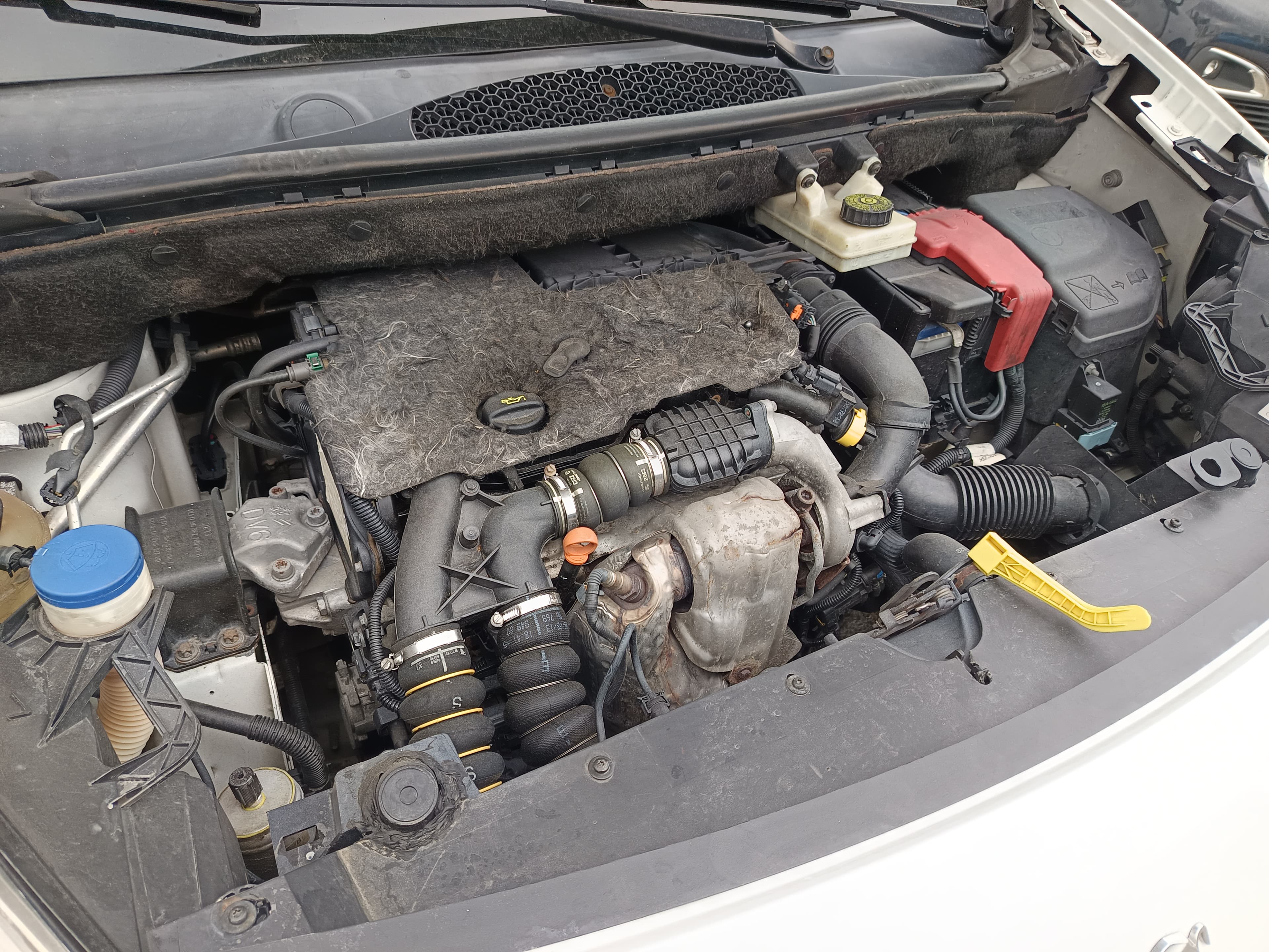 Peugeot Partner · Ano 2014 — image 16