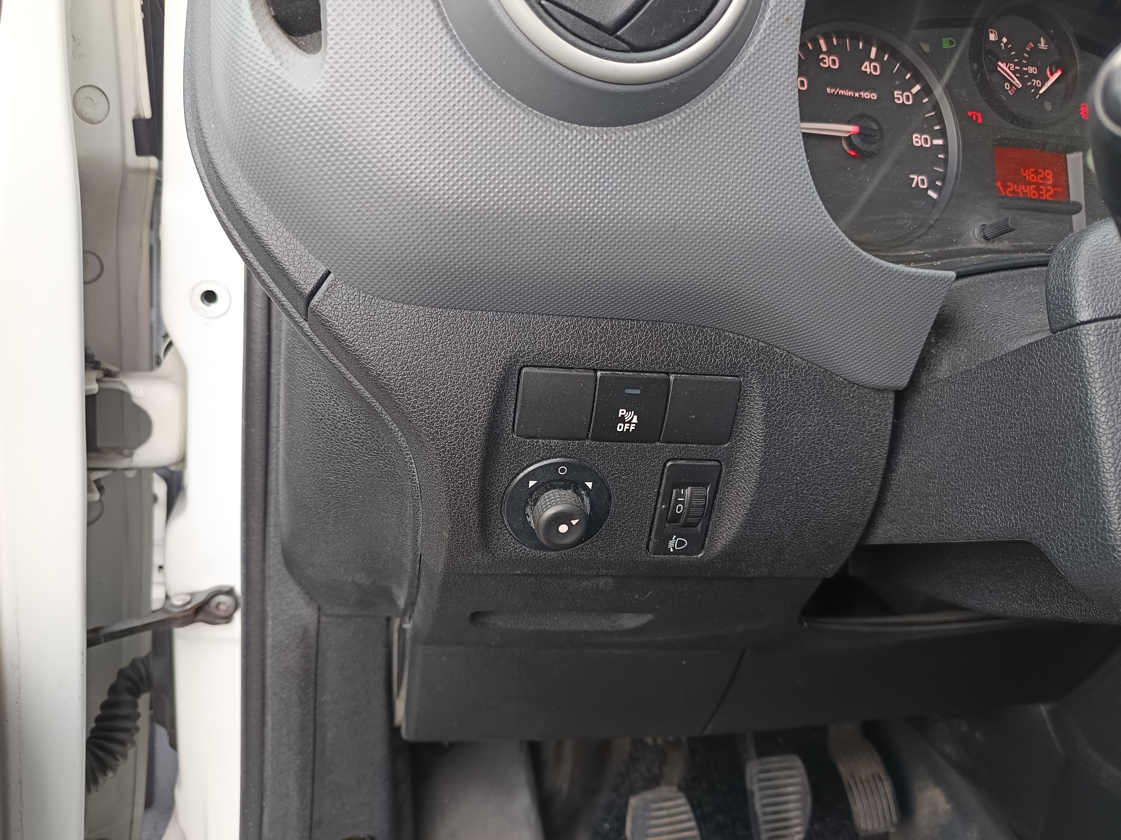 Peugeot Partner · Ano 2014 — image 38