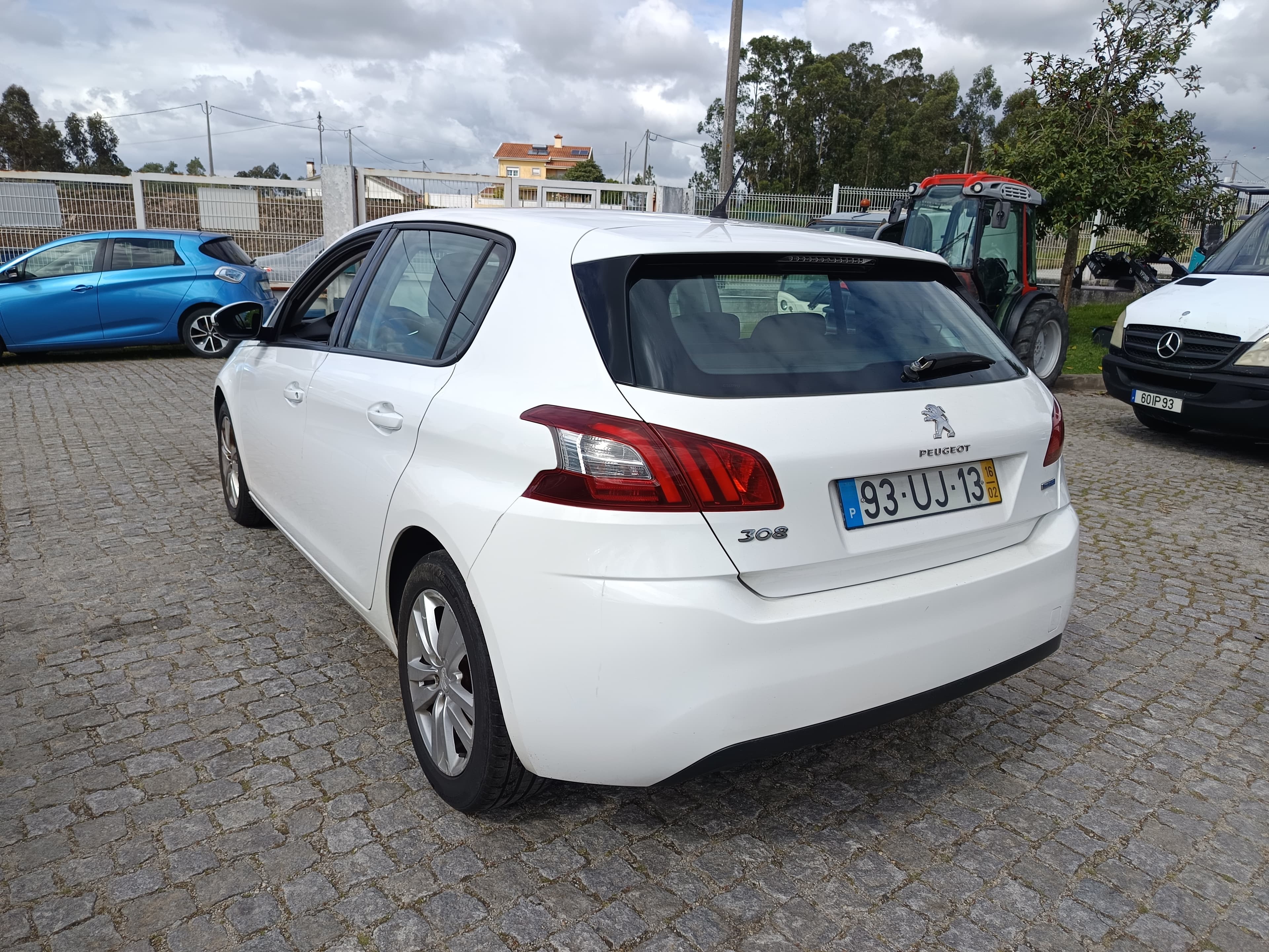 Peugeot 308 · Ano 2016 — image 4