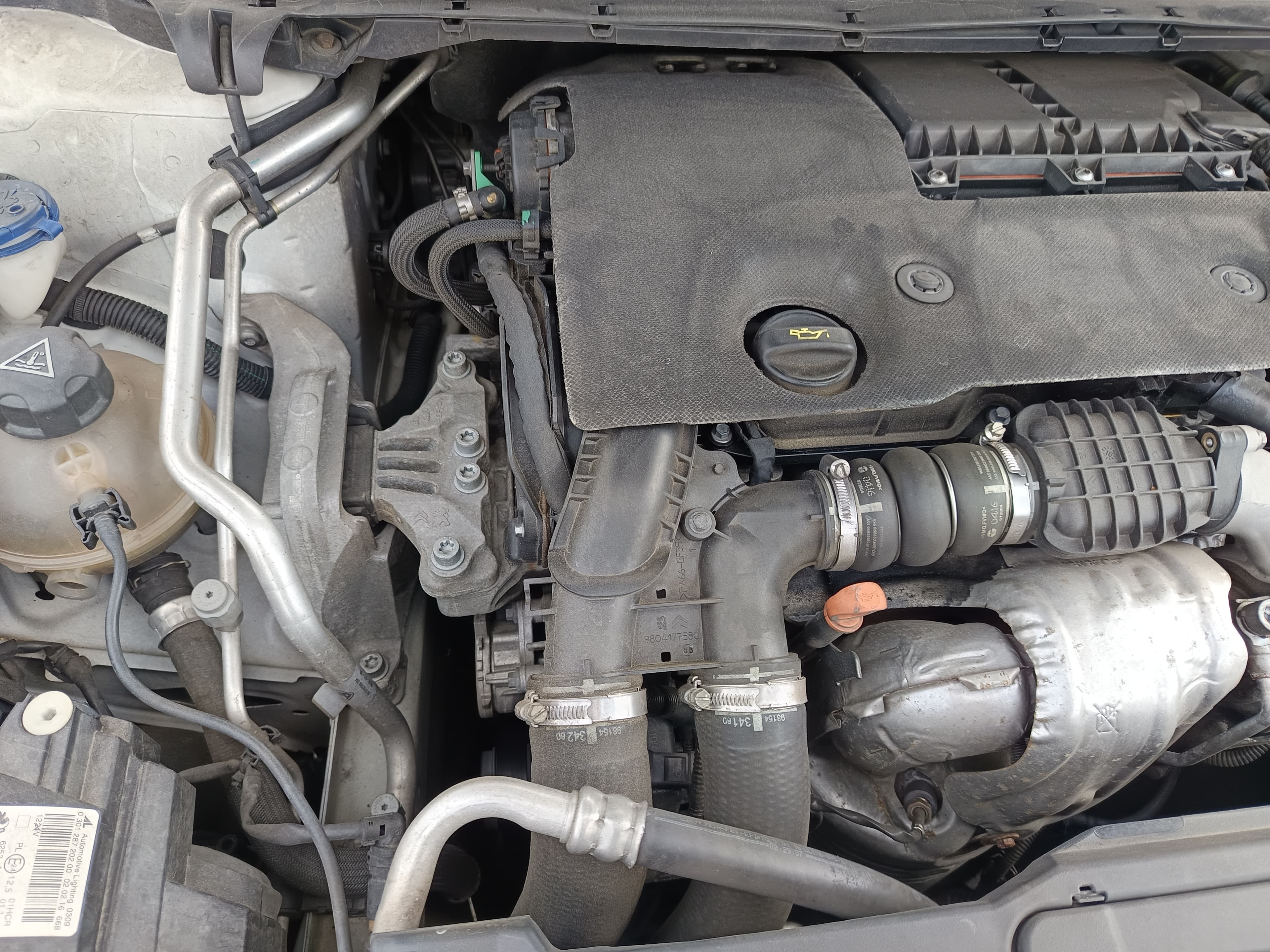 Peugeot 308 · Ano 2016 — image 16