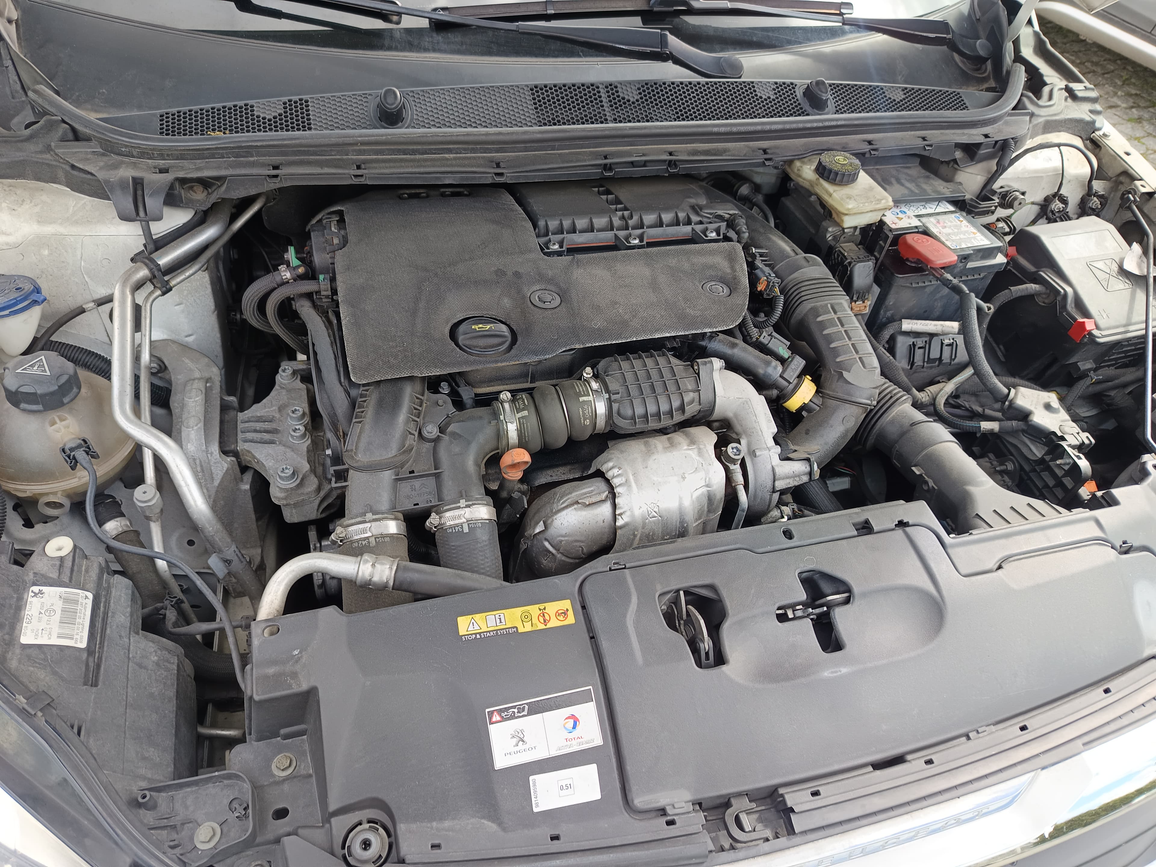 Peugeot 308 · Ano 2016 — image 18