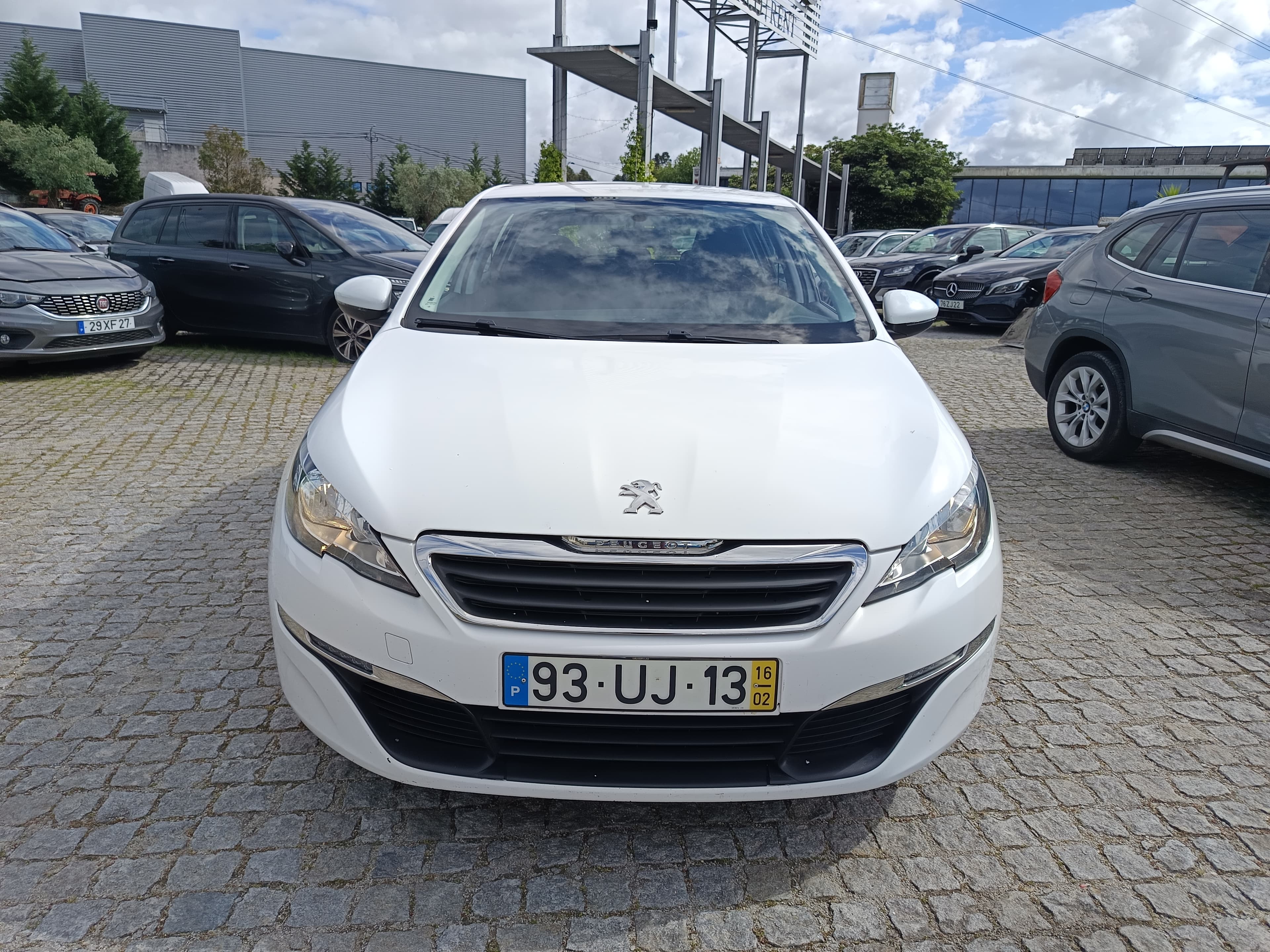 Peugeot 308 · Ano 2016 — image 2