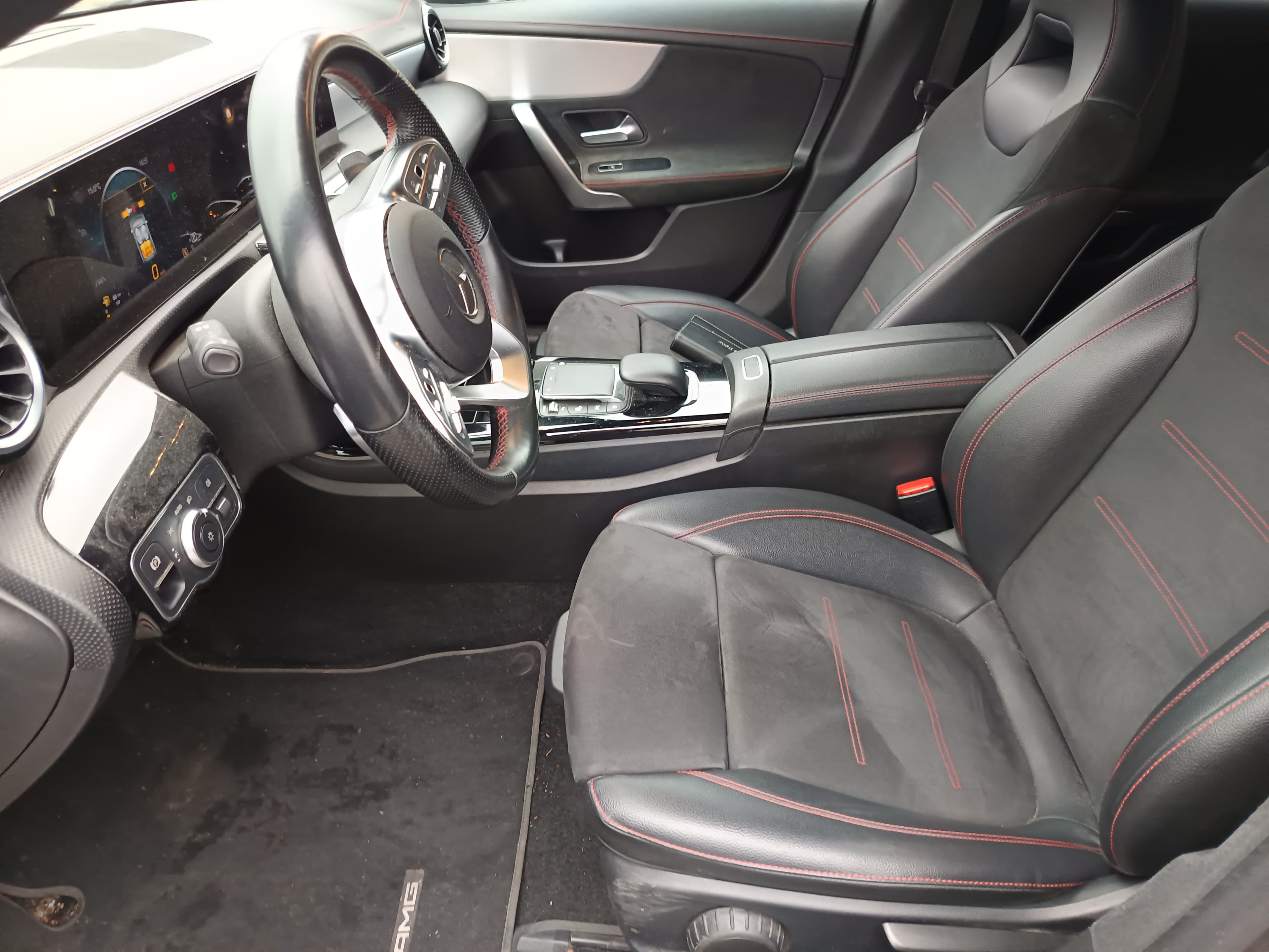Mercedes-Benz CLA 180D · Ano 2021 — imagem 26