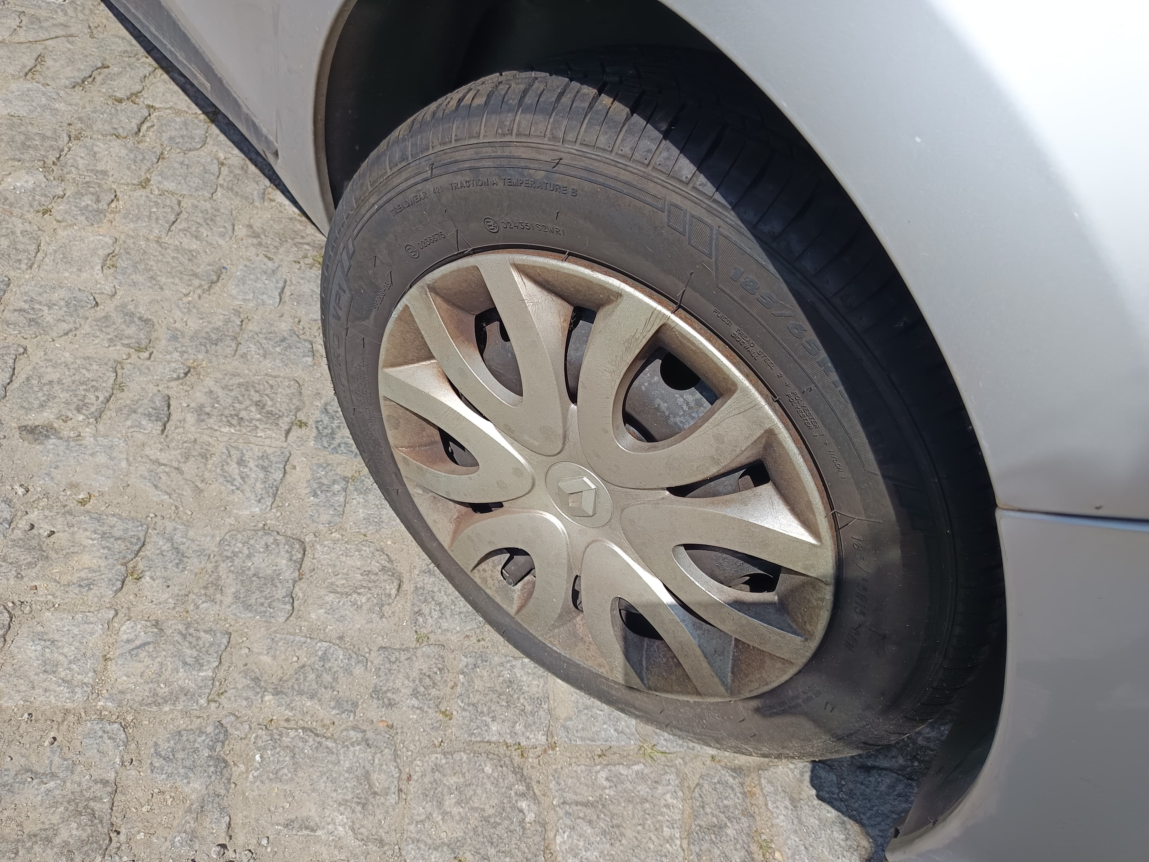 Renault Clio · Ano 2015 — imagem 12