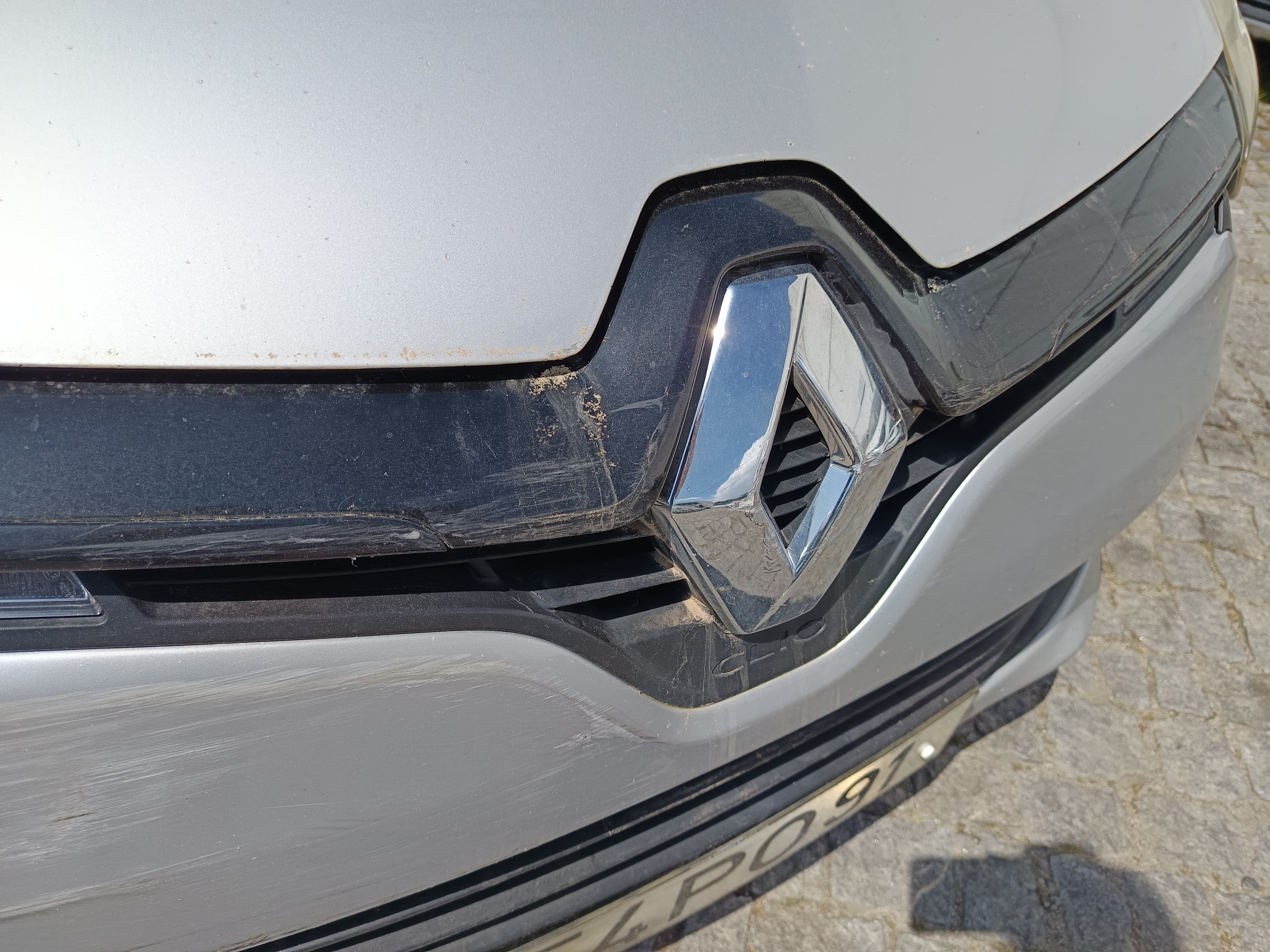 Renault Clio · Ano 2015 — imagem 10