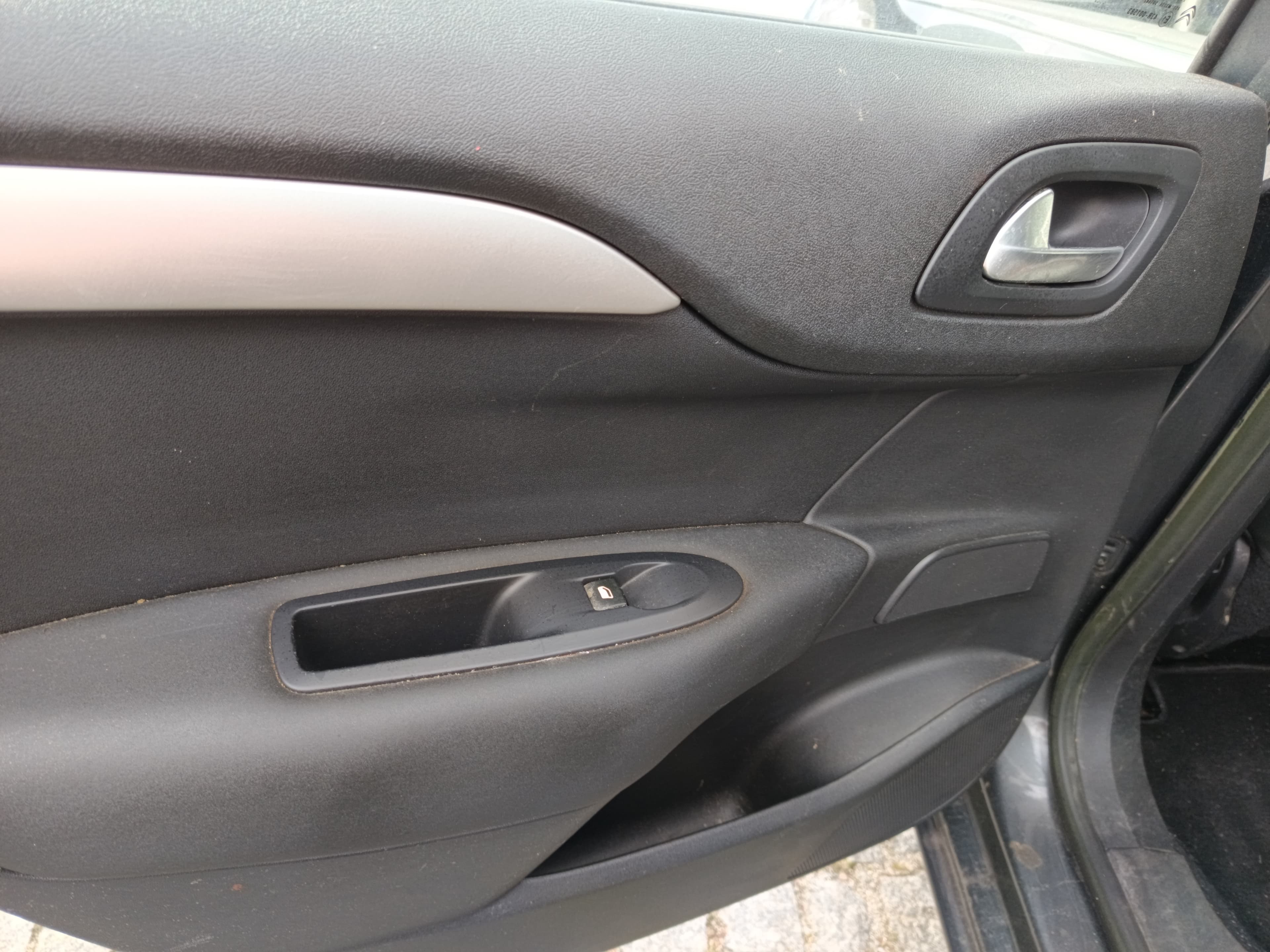 Citroën C4 · Ano 2013 — image 26