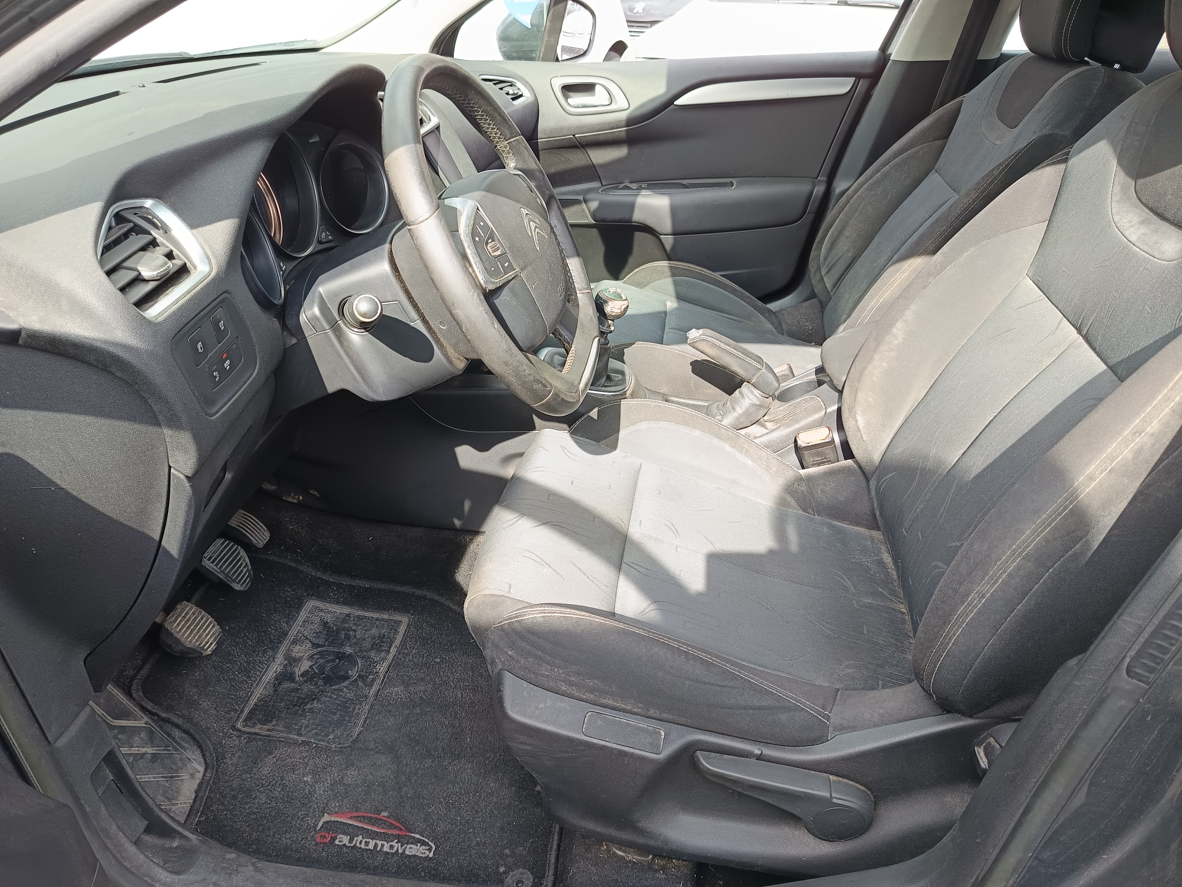 Citroën C4 · Ano 2013 — image 30