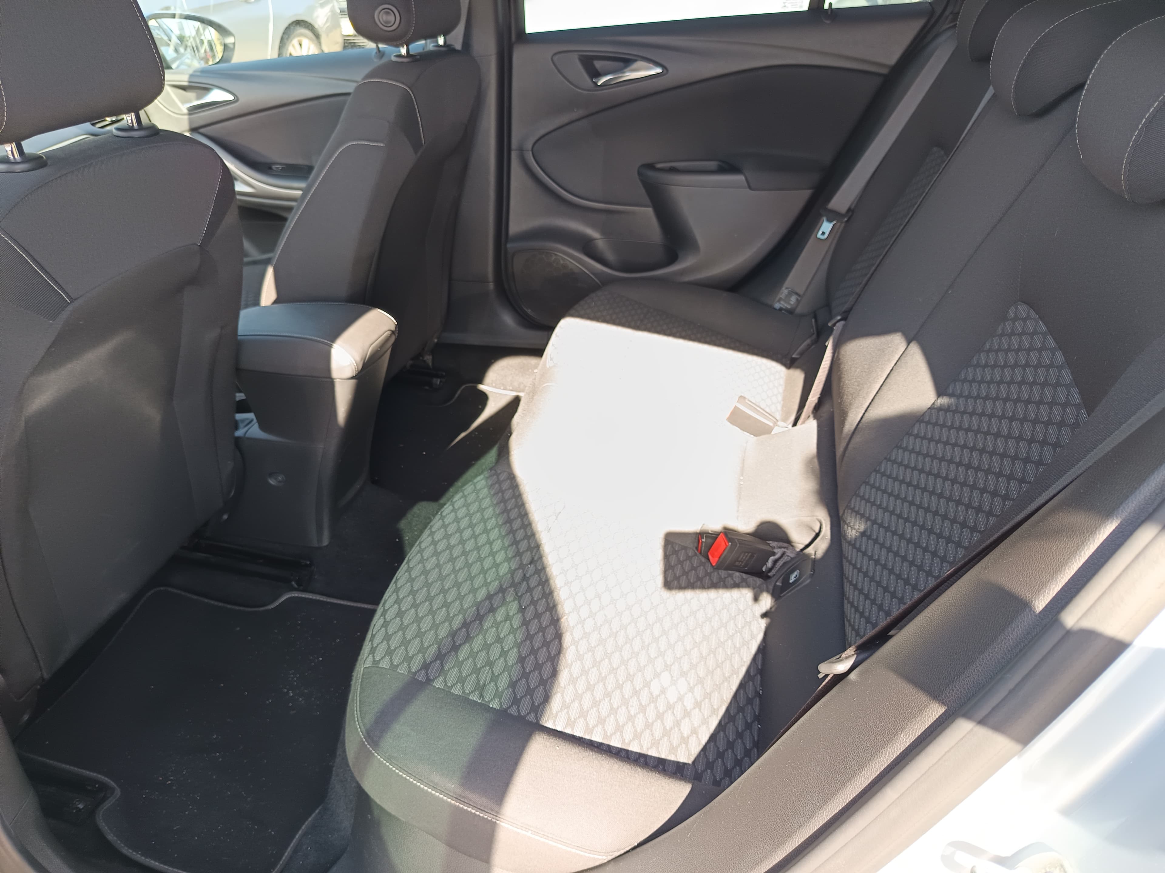Opel Astra · Ano 2018 — imagen 27
