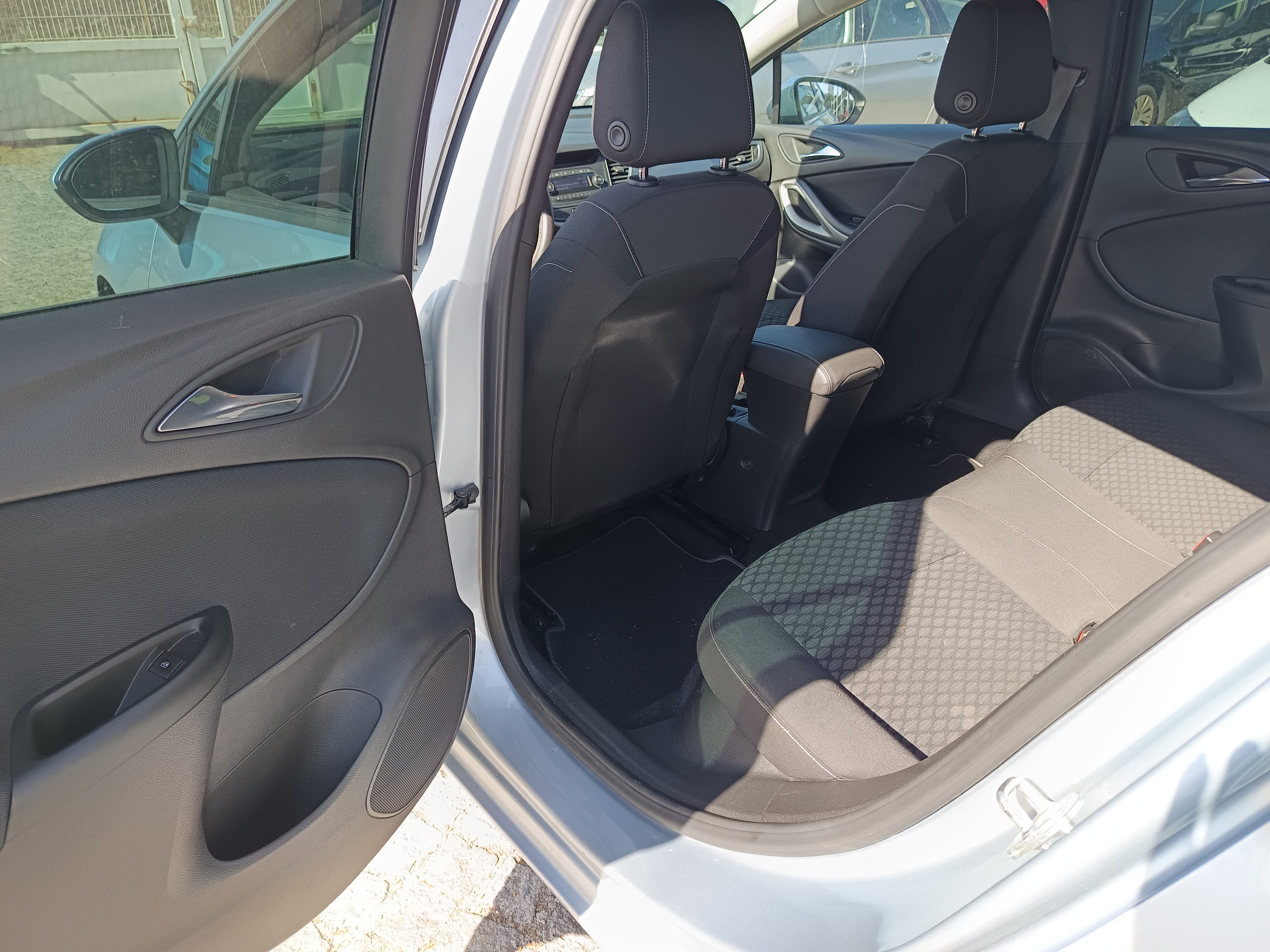 Opel Astra · Ano 2018 — imagen 25