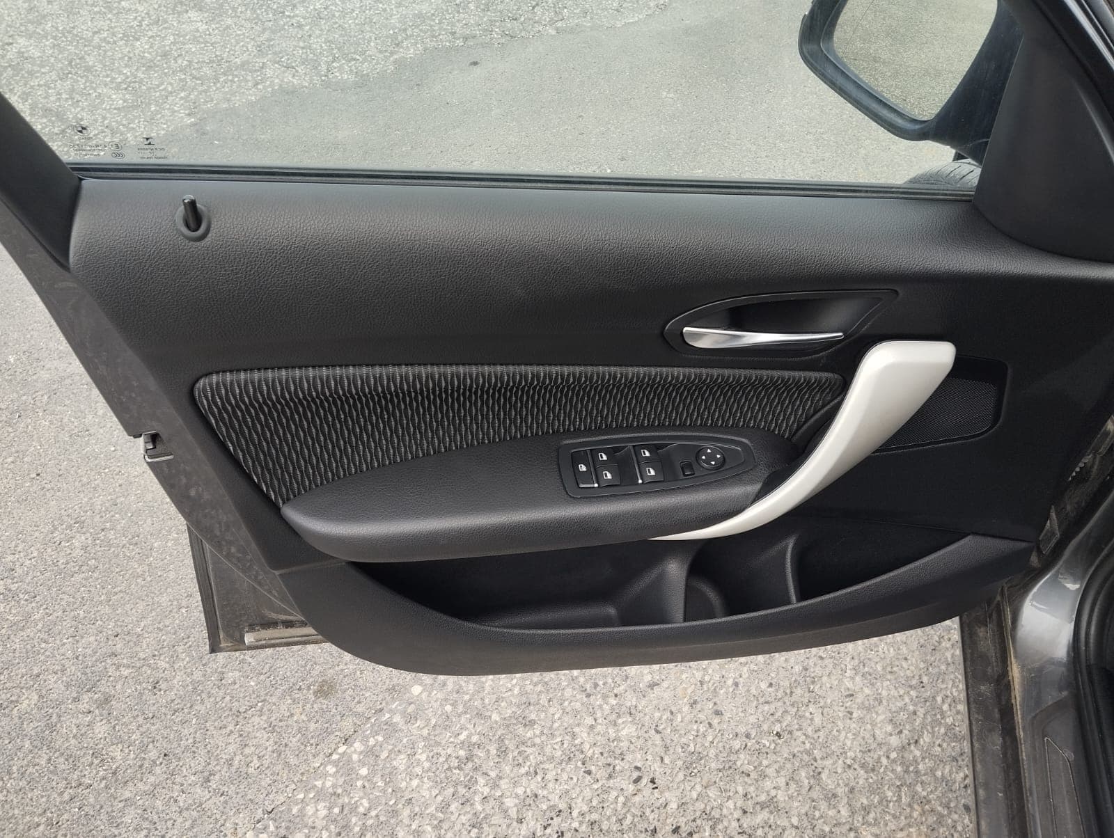 BMW 116d · Ano 2018 — image 21