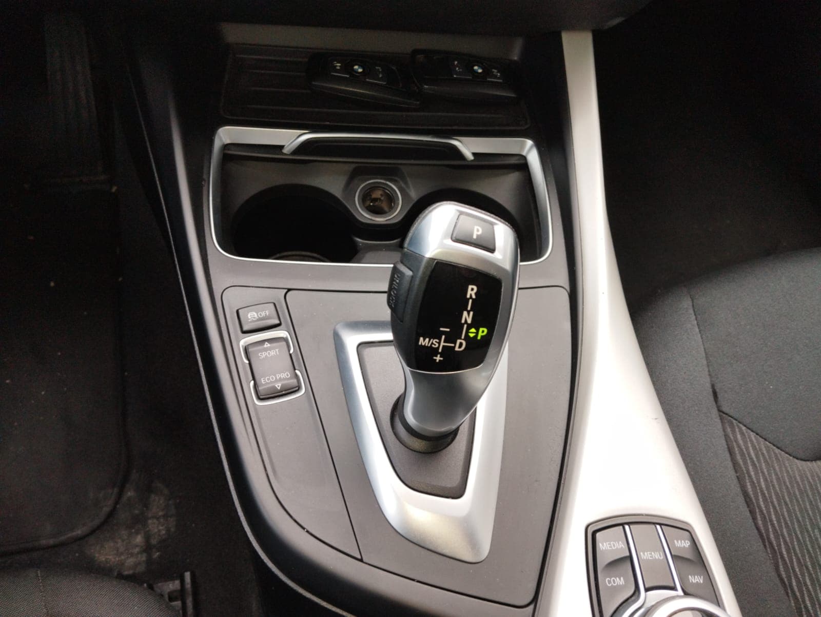 BMW 116d · Ano 2018 — image 14