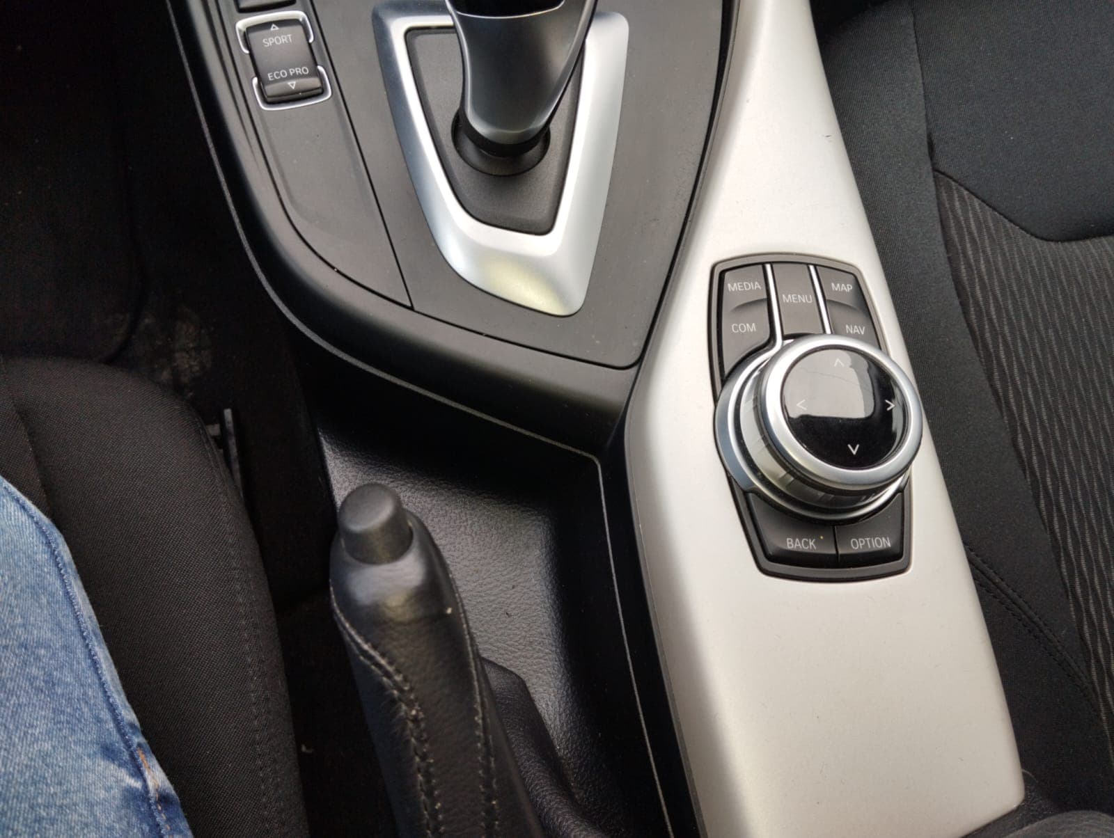 BMW 116d · Ano 2018 — image 12
