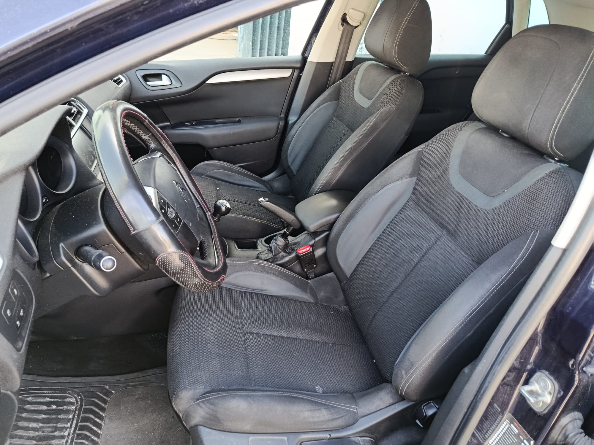 Citroën C4 · Ano 2016 — imagem 12