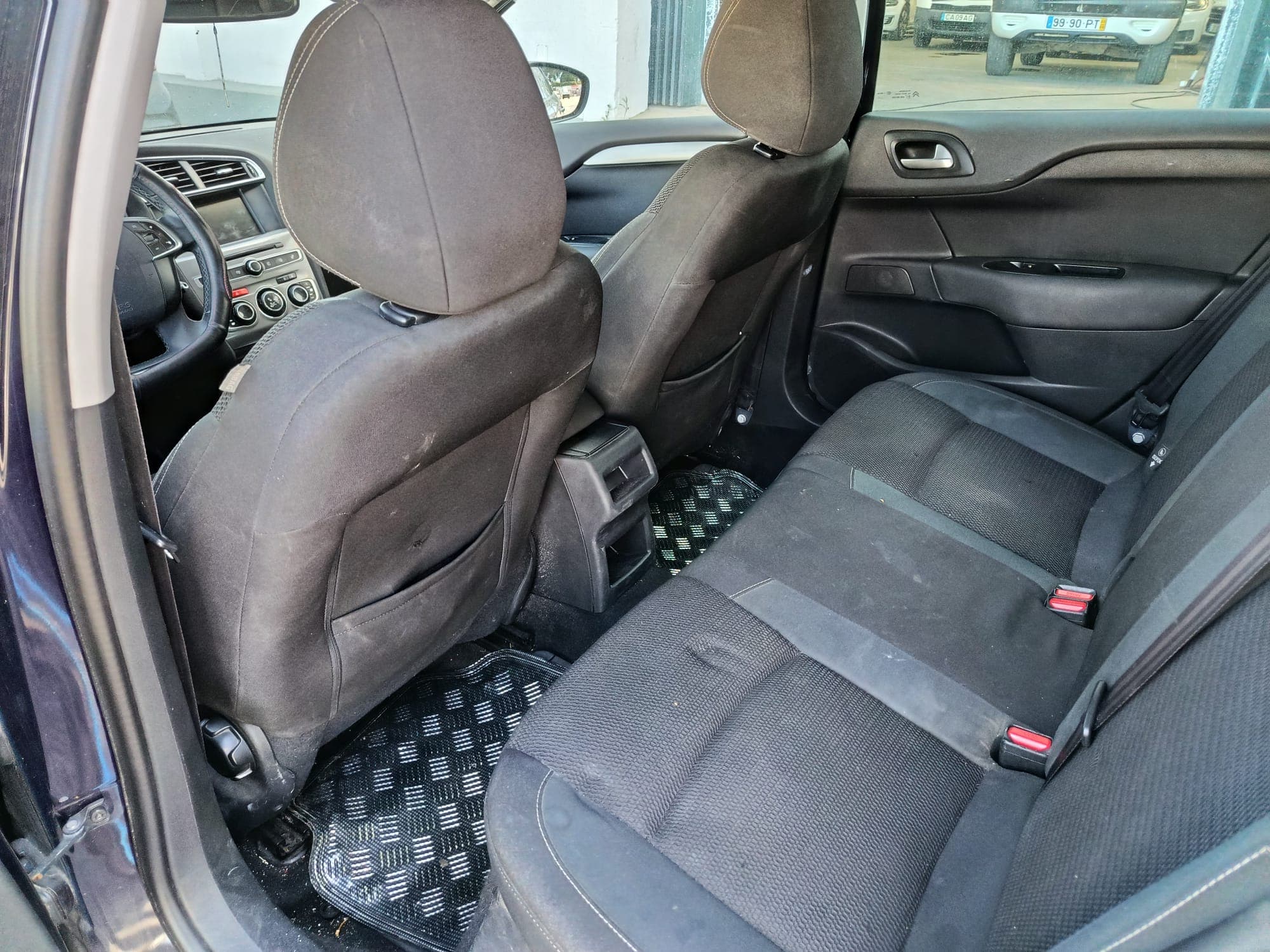 Citroën C4 · Ano 2016 — imagem 14