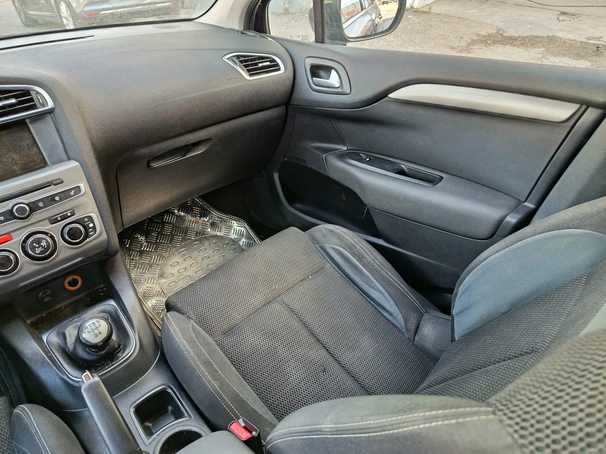 Citroën C4 · Ano 2016 — imagem 13