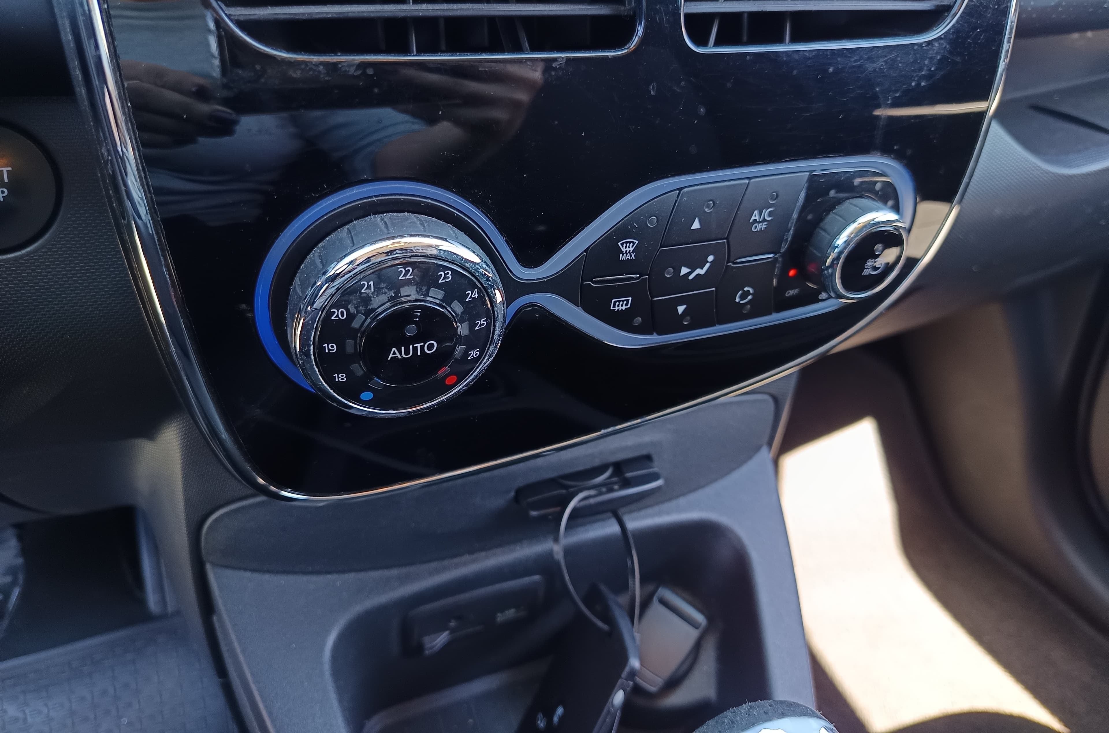 Renault Zoe · Ano 2017 — imagem 41
