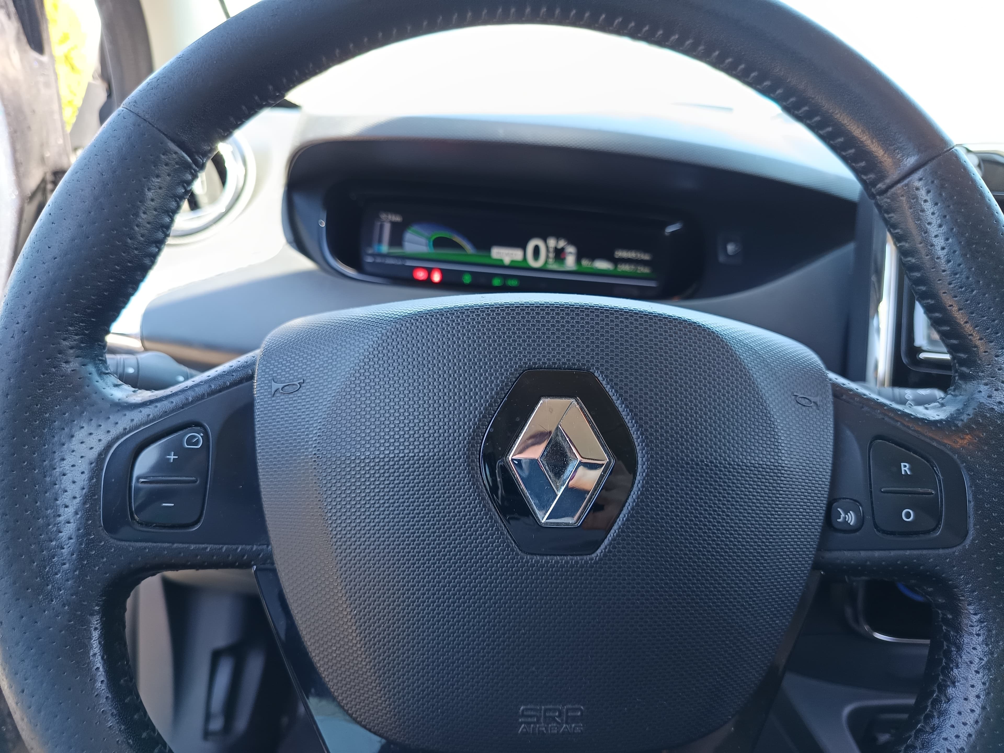 Renault Zoe · Ano 2017 — imagem 44