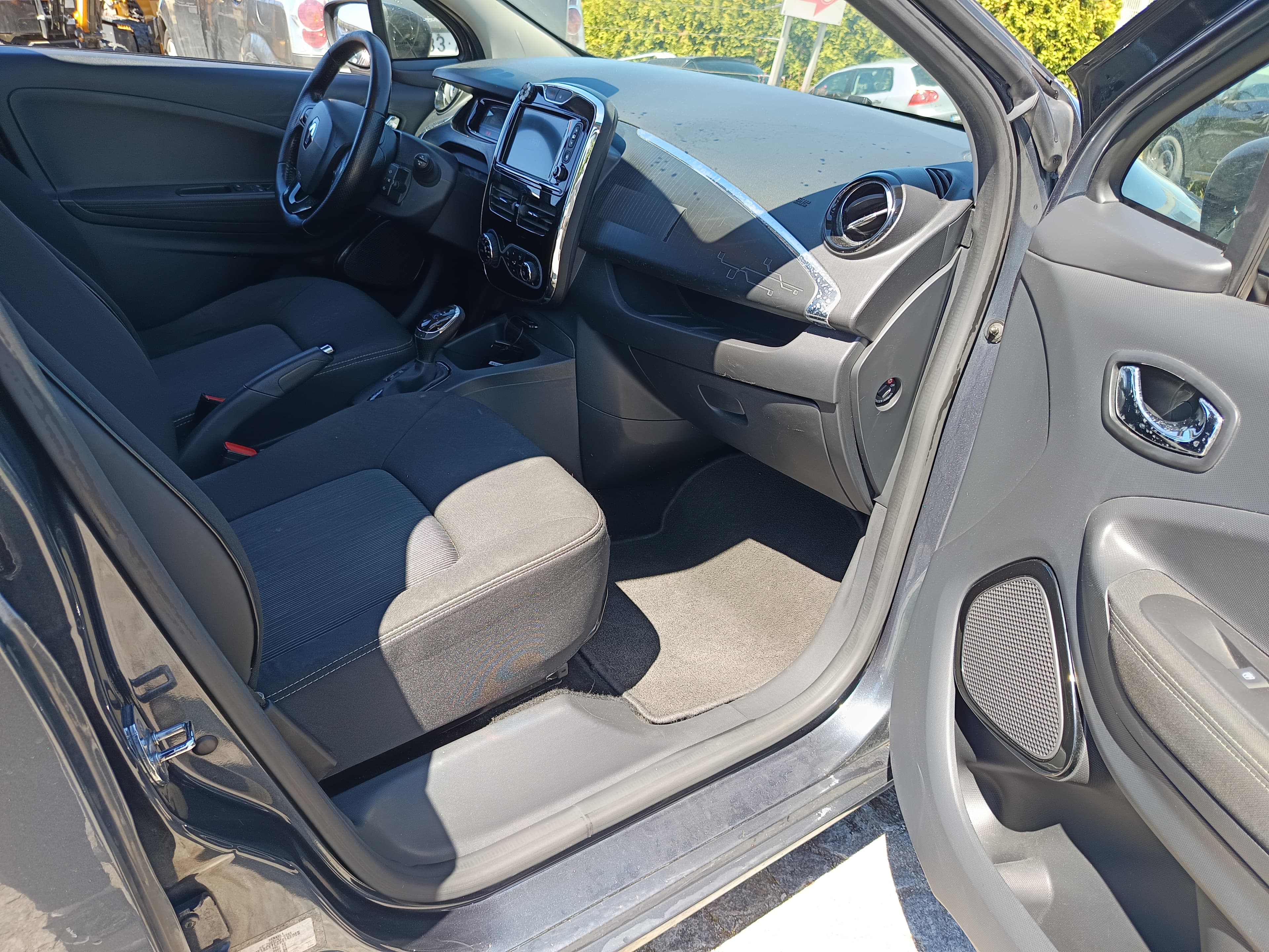 Renault Zoe · Ano 2017 — imagem 27