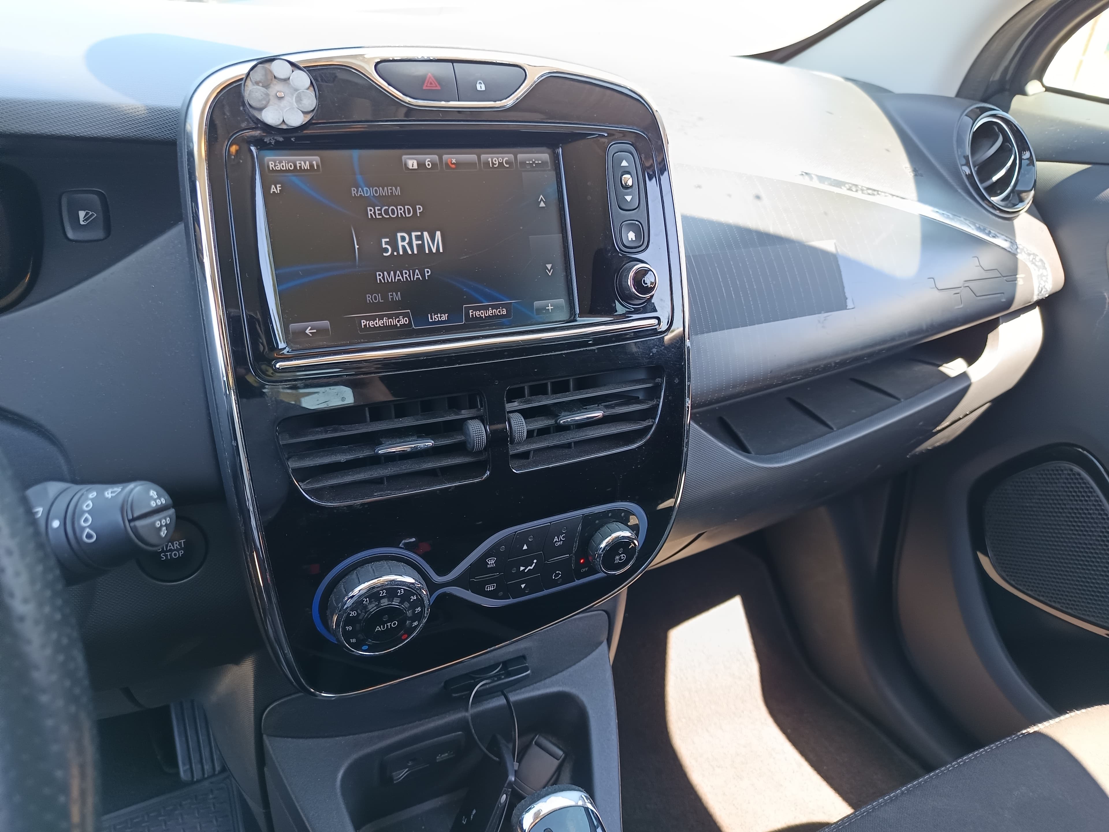 Renault Zoe · Ano 2017 — imagem 39