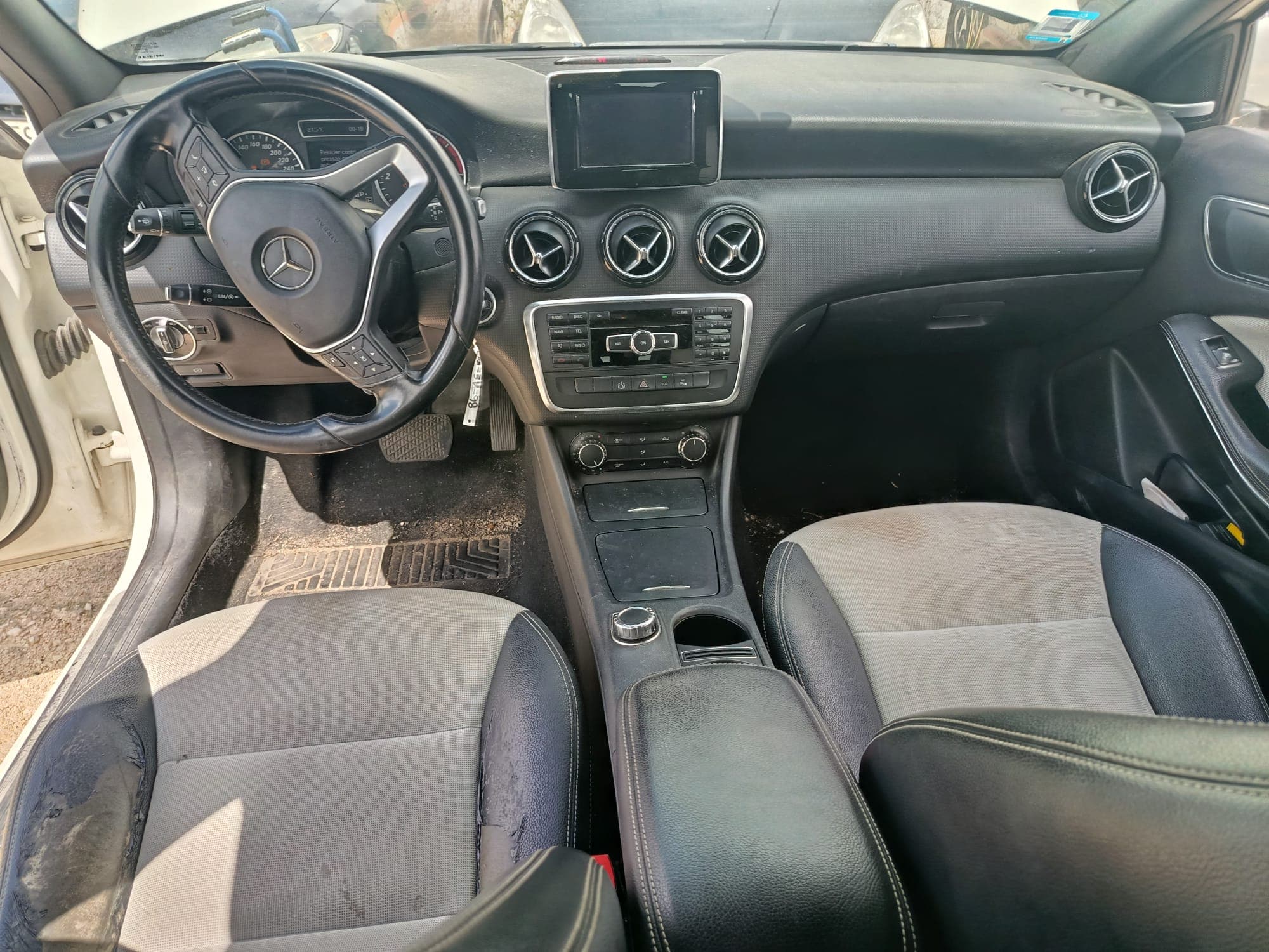 Mercedes-Benz A 180 · Year 2013 — image 17