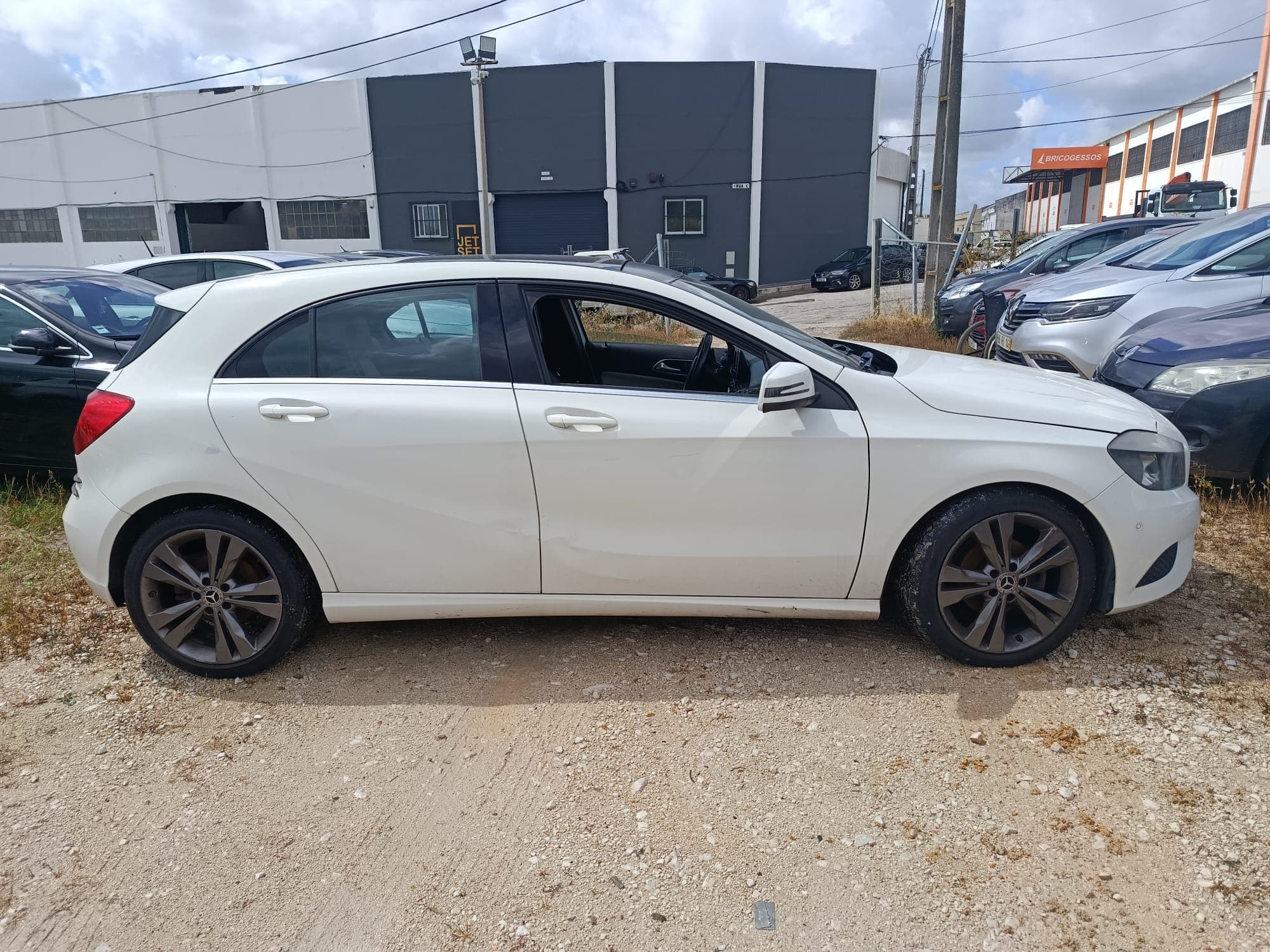 Mercedes-Benz A 180 · Year 2013 — image 6